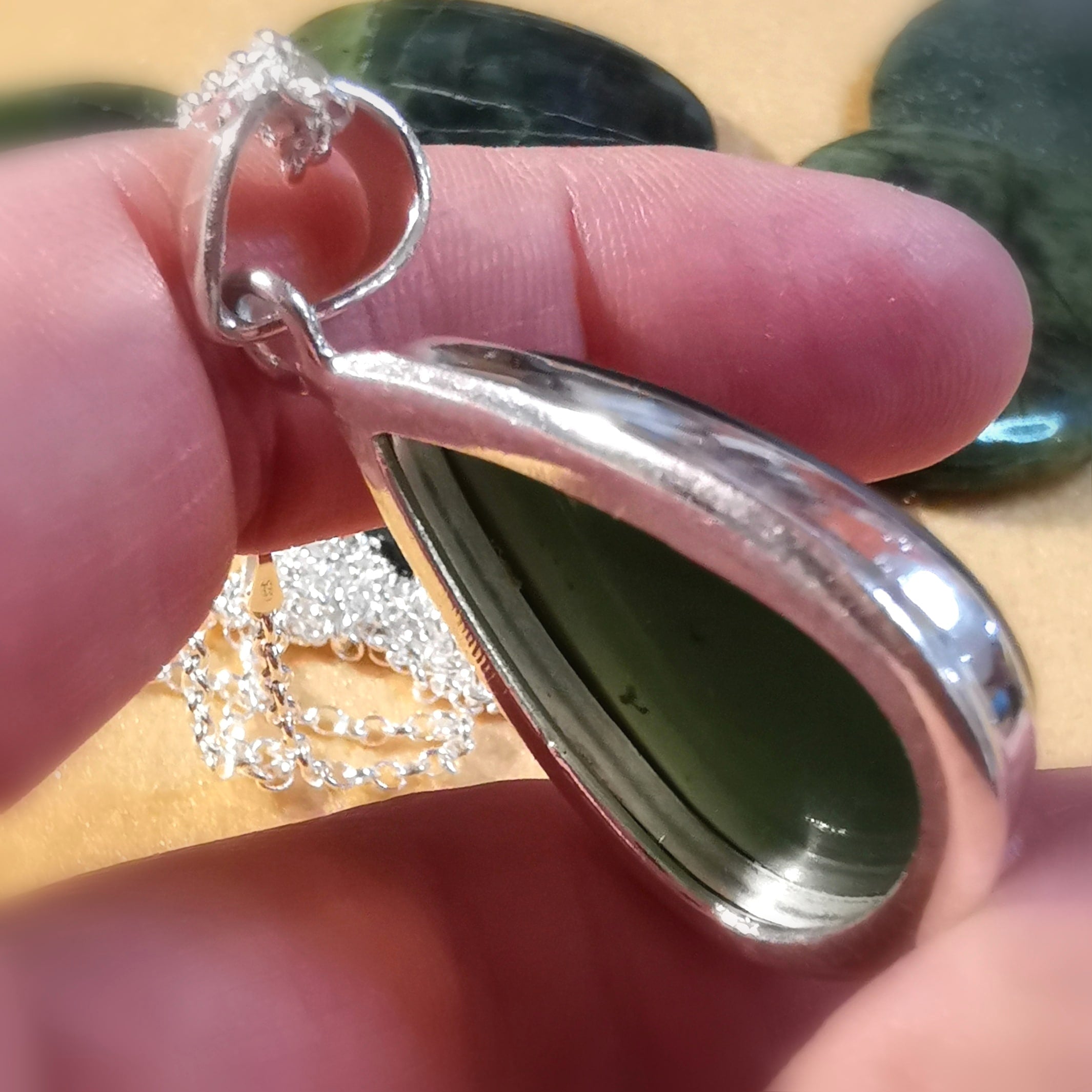 lange Nephrit Jade Afrika Topfen Edelstein Heilstein Karma Kette Sterlingsilber 60 cm - Hoffnung
