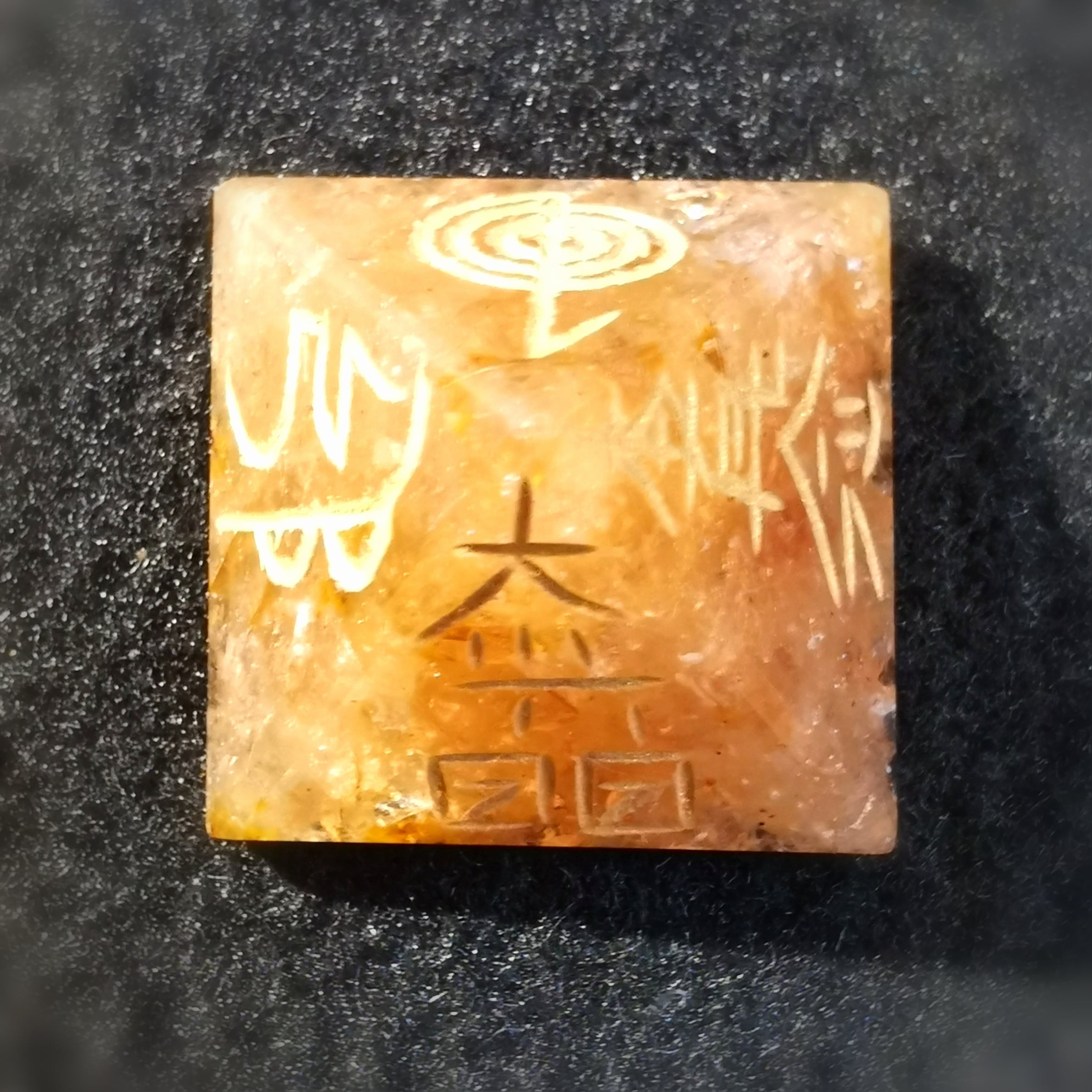 Carneol Karneol Glücksachat Pyramide, Reiki Heilstein, Behandlung Meditation Raum-Aura-Reinigung, Chakra für Lebensfreude