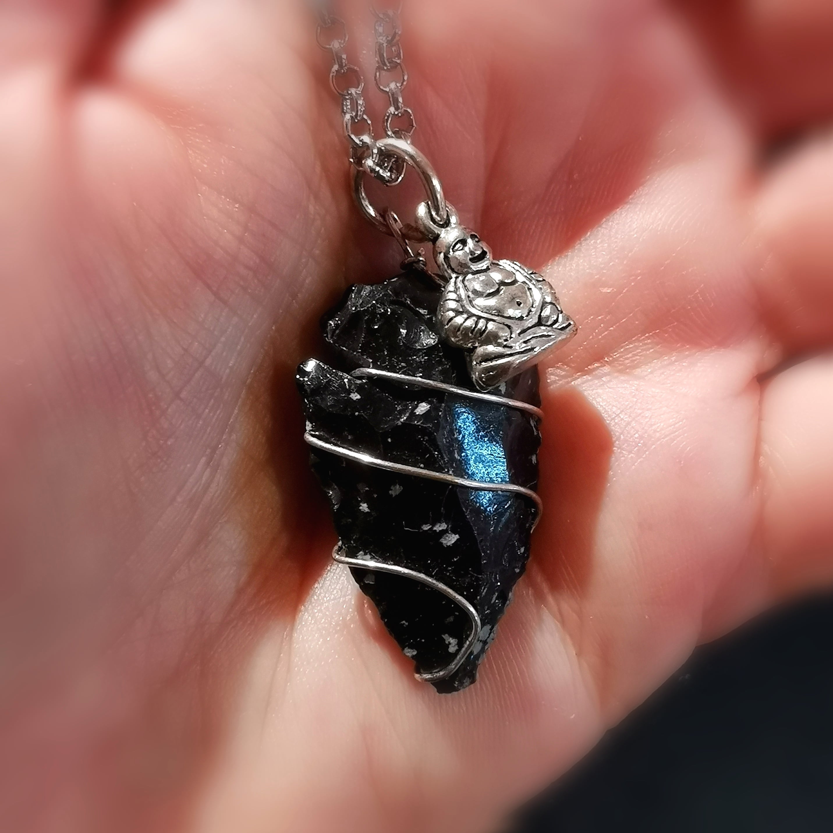 Obsidian Drachenglas Pfeilspitze Speerspitze Edelstein Heilstein Buddha Bu Dai, Karma Edelstein Kette, geweiht - im Schutz