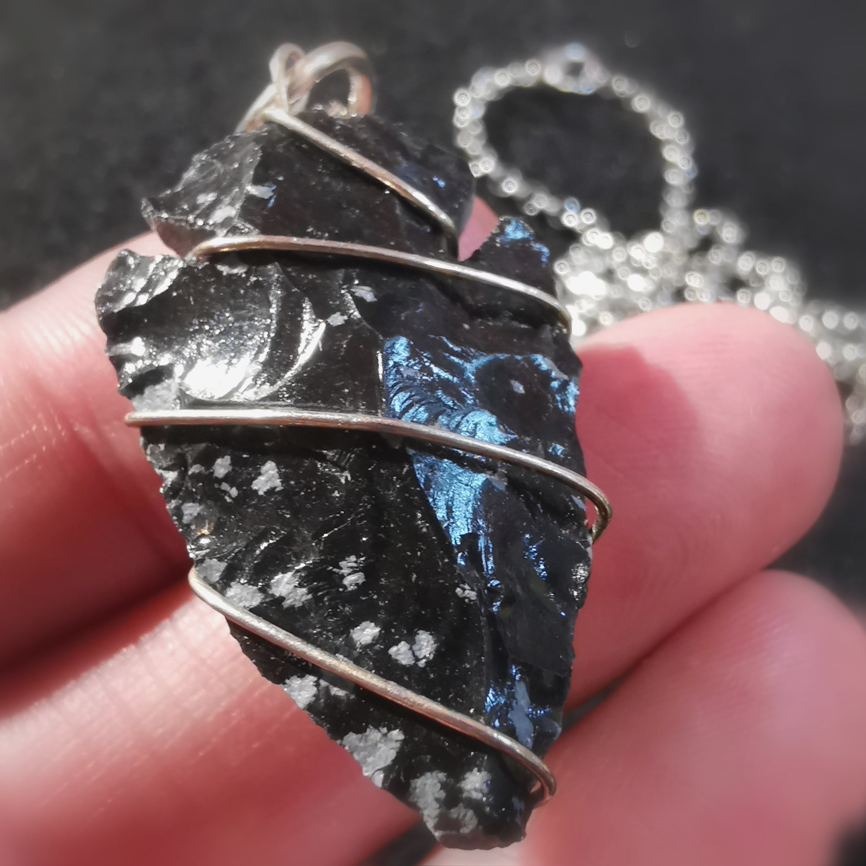 Obsidian Drachenglas Pfeilspitze Speerspitze Edelstein Heilstein Buddha Bu Dai, Karma Edelstein Kette, geweiht - im Schutz