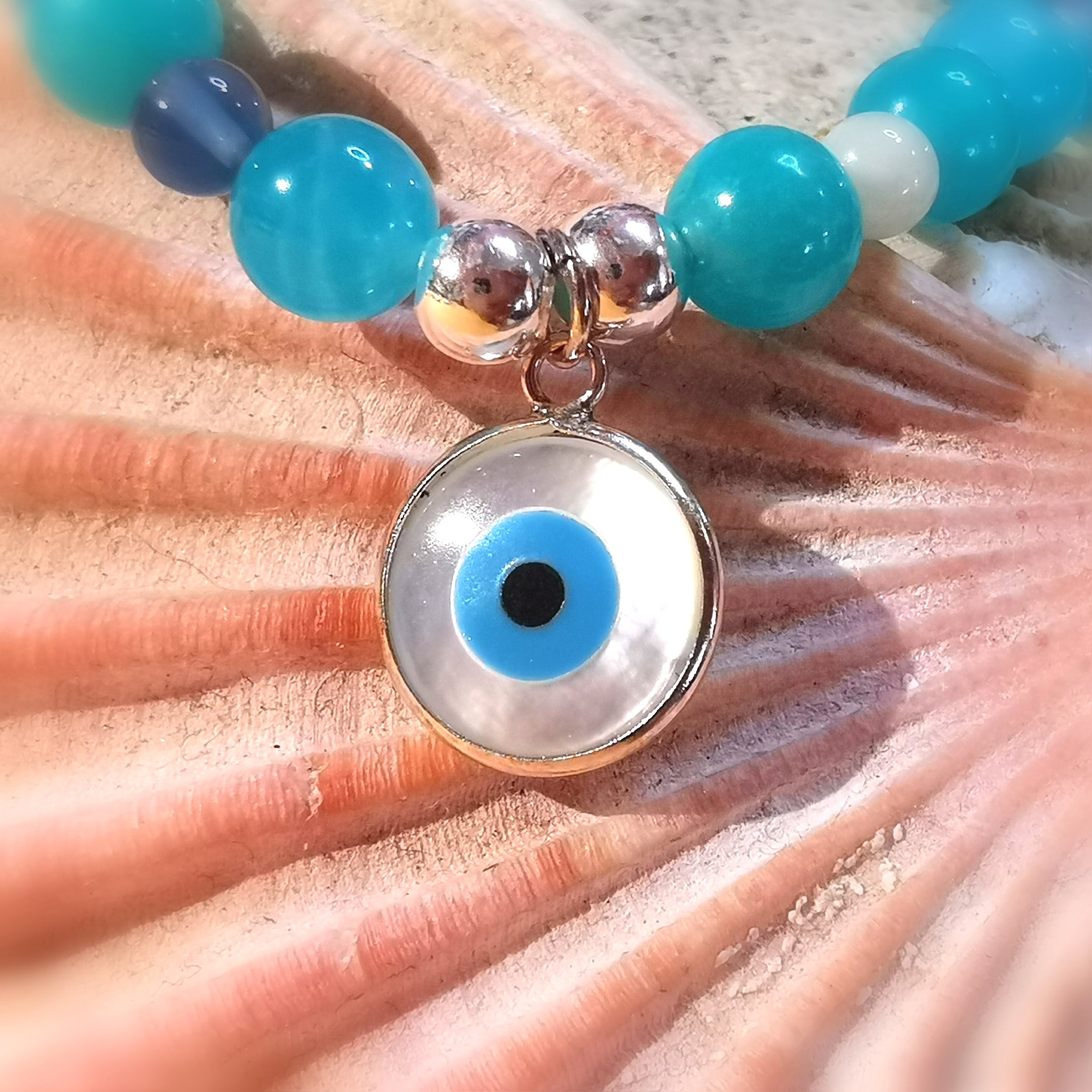 Amazonit Edelstein Mix mit Aqua Aura, Perle, Swarovski Kristall und Auge von Nazar Charm, Karma Heilstein Armband, geweiht - lichtvoll behütet