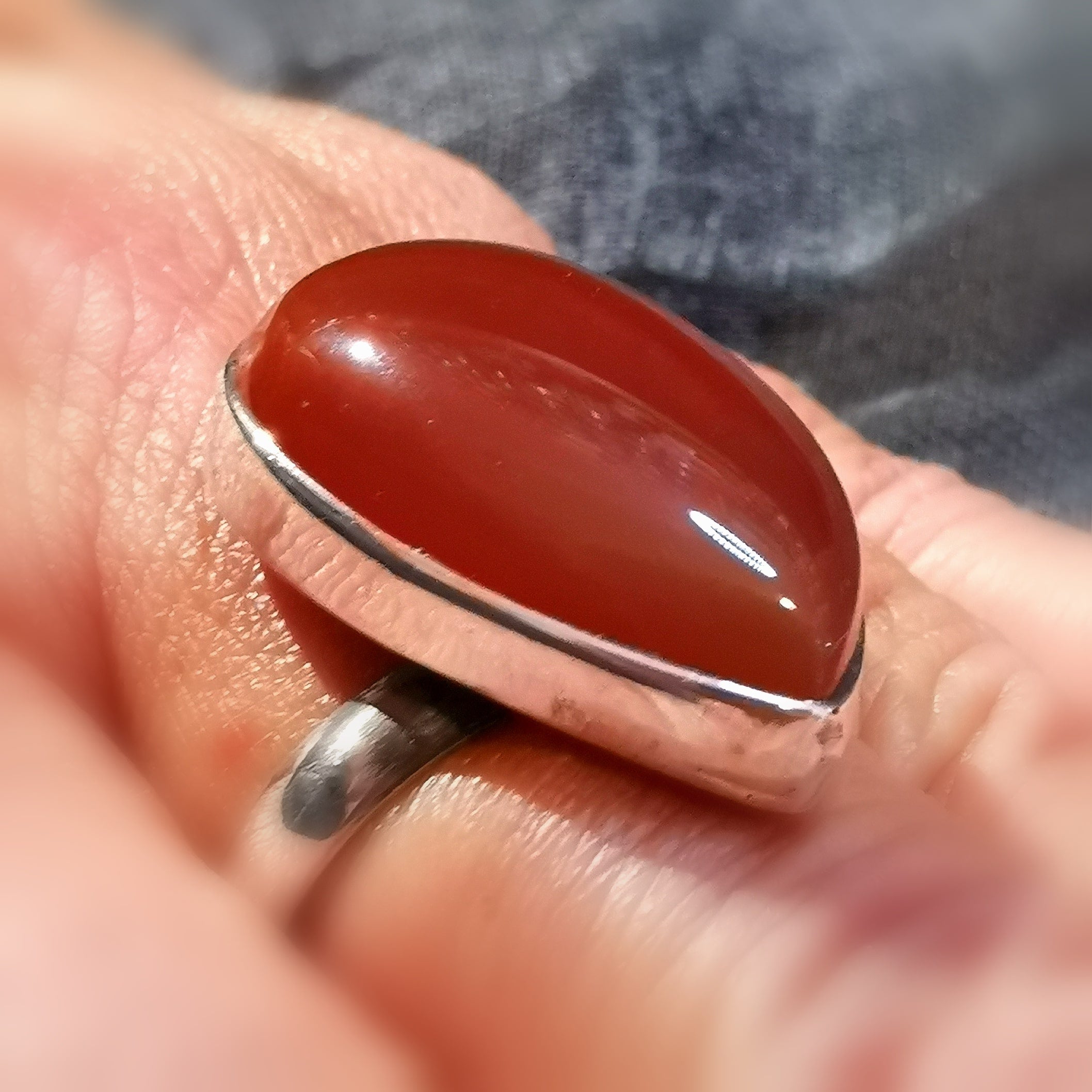 Karneol Edelstein Heilstein Tropfen Ring Sterlingsilber, Größe verstellbar 54 - 57 - Freude und Kreativität