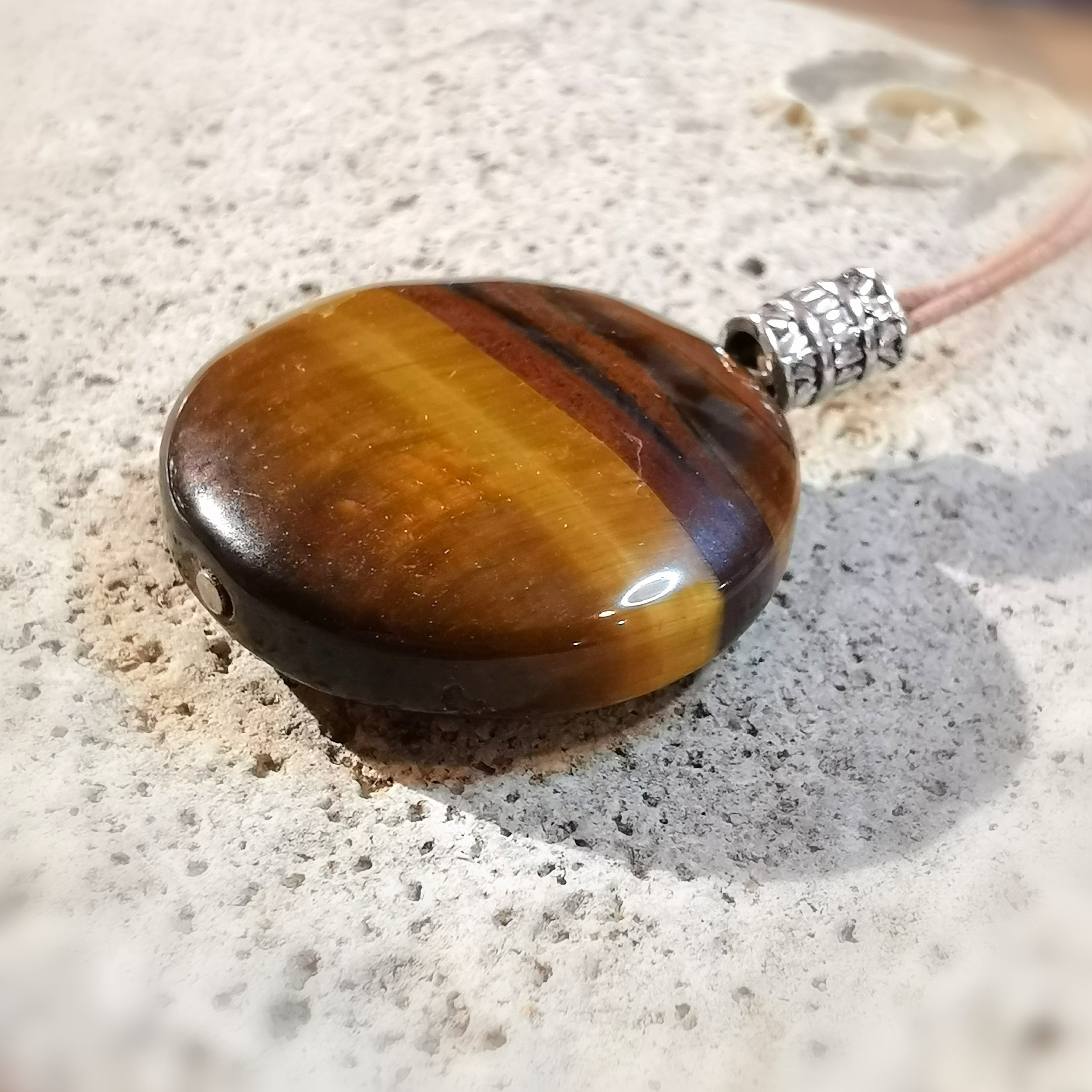 Tigerauge Edelstein Heilstein Amulett, Karma Ethno Kette, Solarplexus Chakra Kraft, geweiht, Innere Stärke