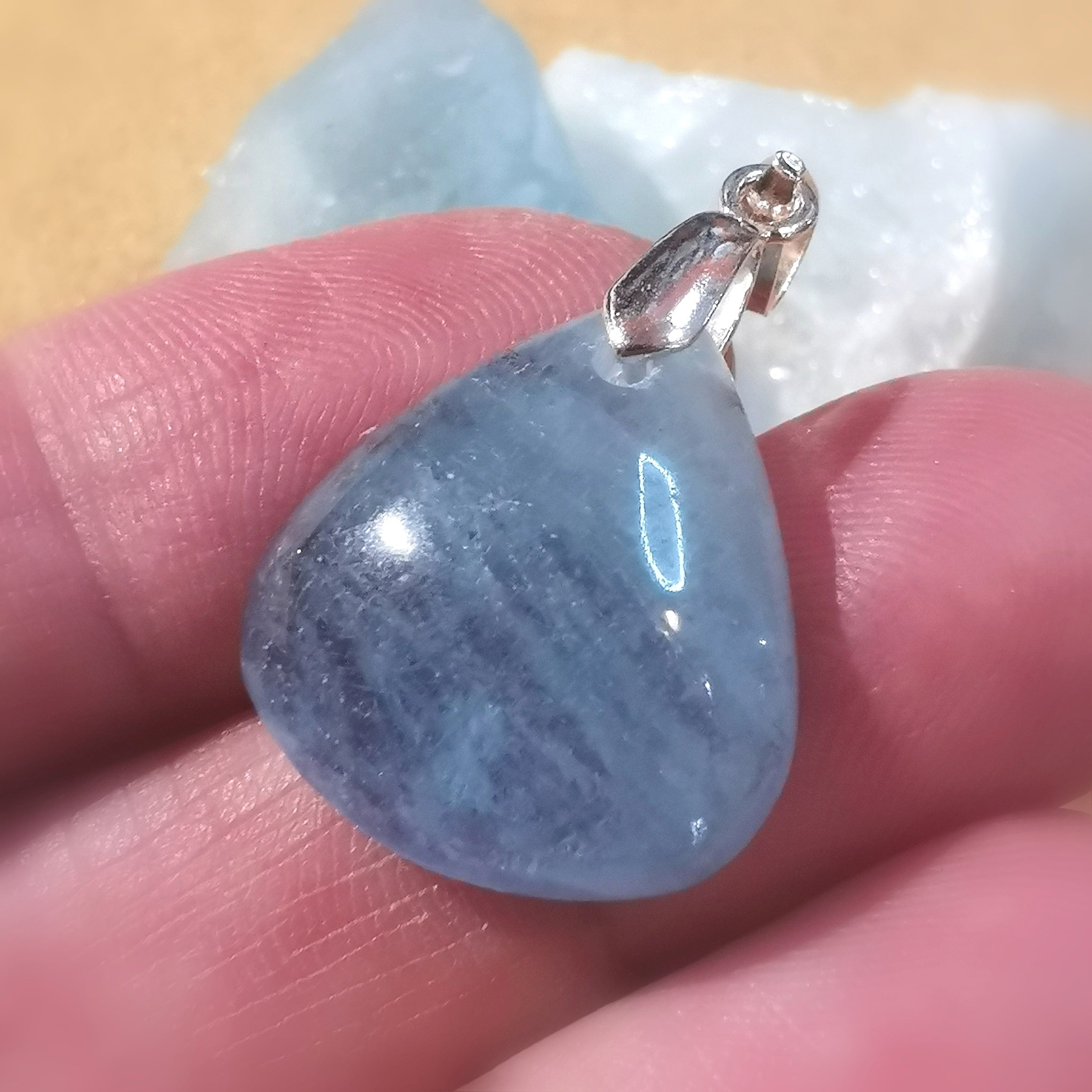 Aquamarin AA Qualität, Edelstein Heilstein Tropfen Karma Anhänger, geweiht - Leichtigkeit und Lebenslust