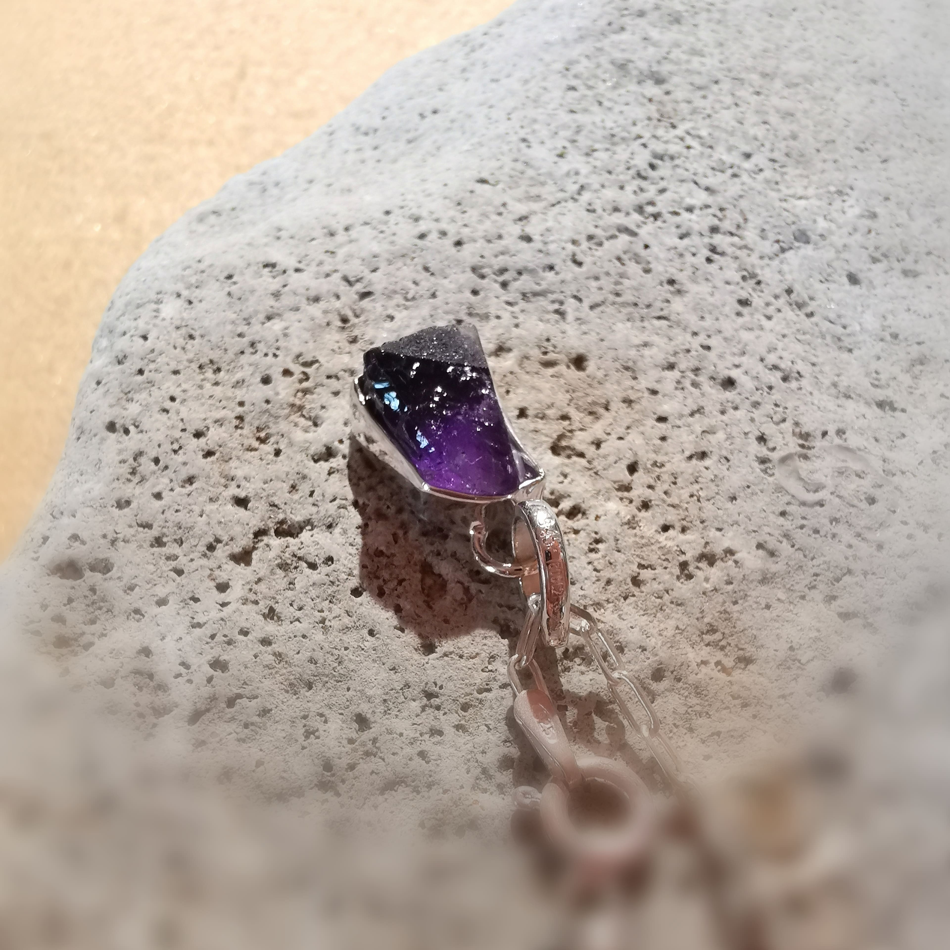Amethyst Natur Rohstein Heilstein Edelstein Karma Kette, geweiht - Klärung des Geistes