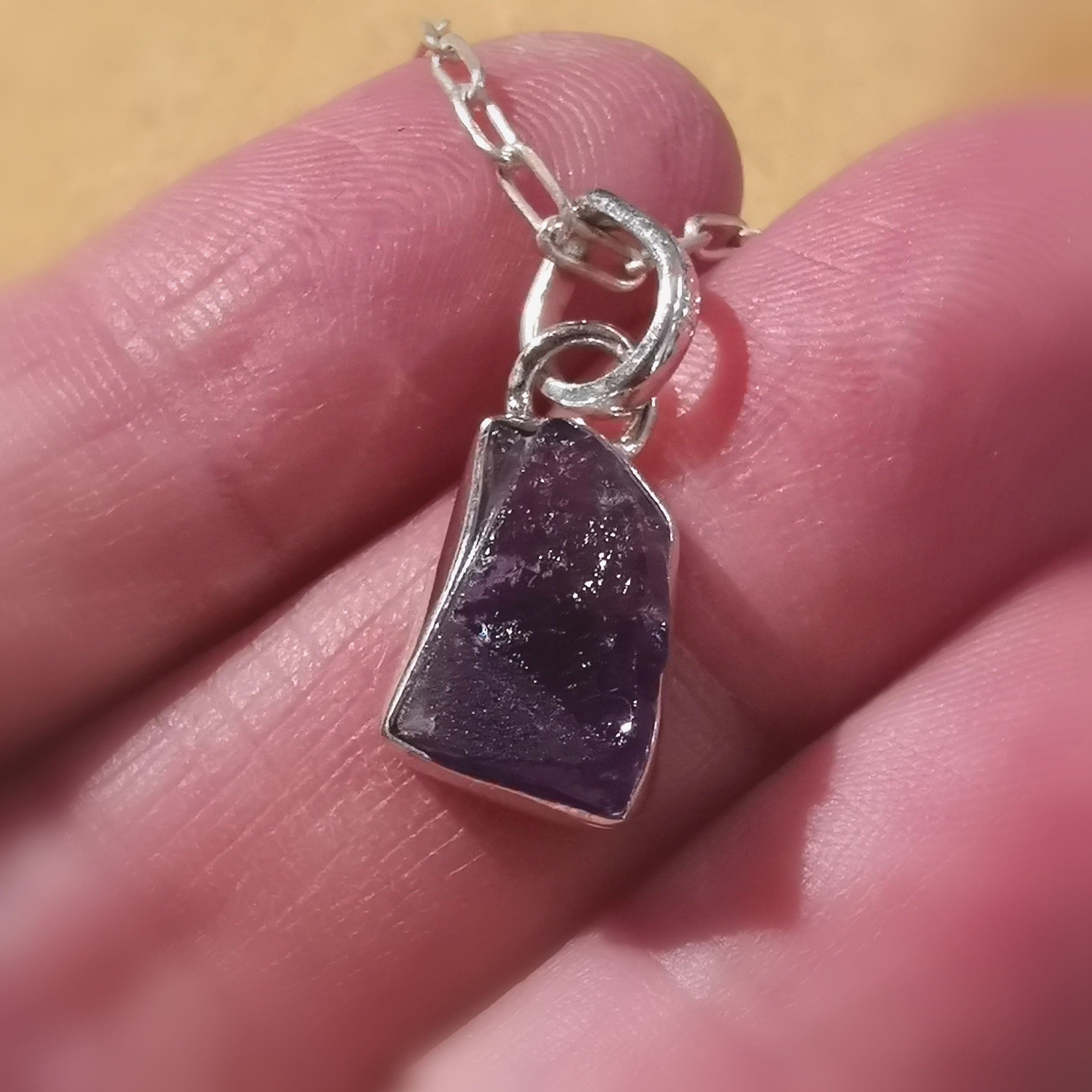 Amethyst Natur Rohstein Heilstein Edelstein Karma Kette, geweiht - Klärung des Geistes