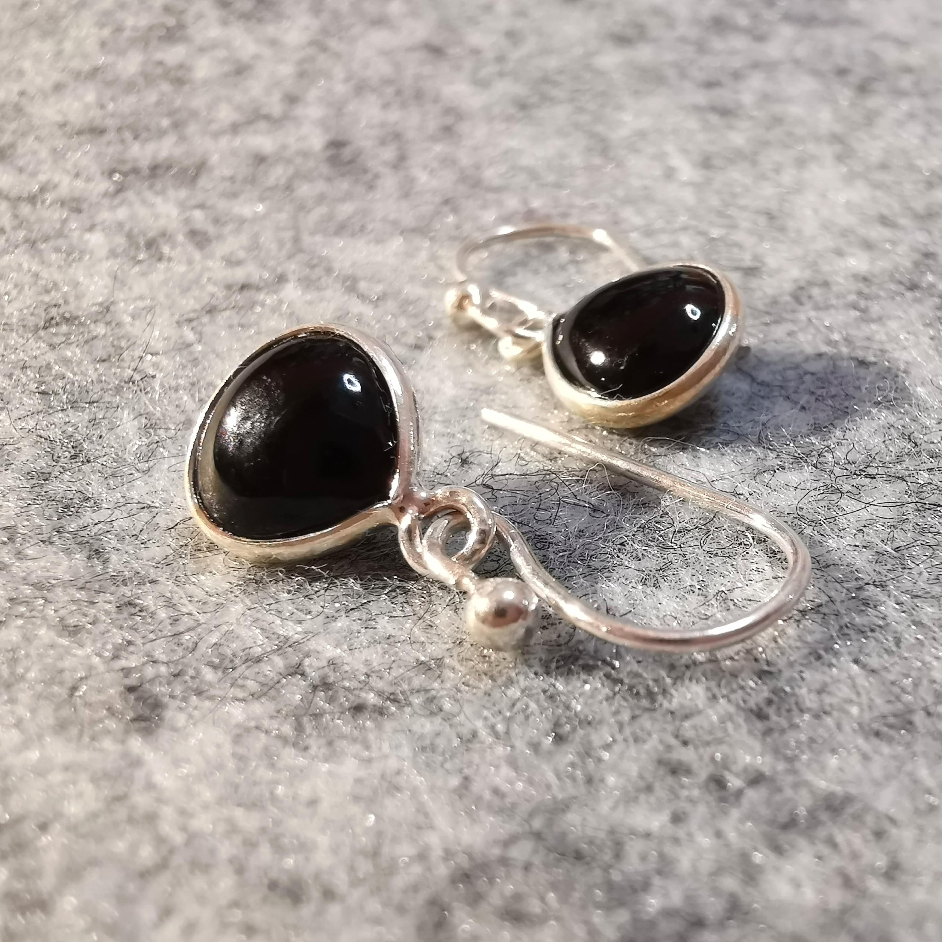Onyx Edelstein Heilstein Tropfen Sterlingsilber Ohrringe - im Schutz