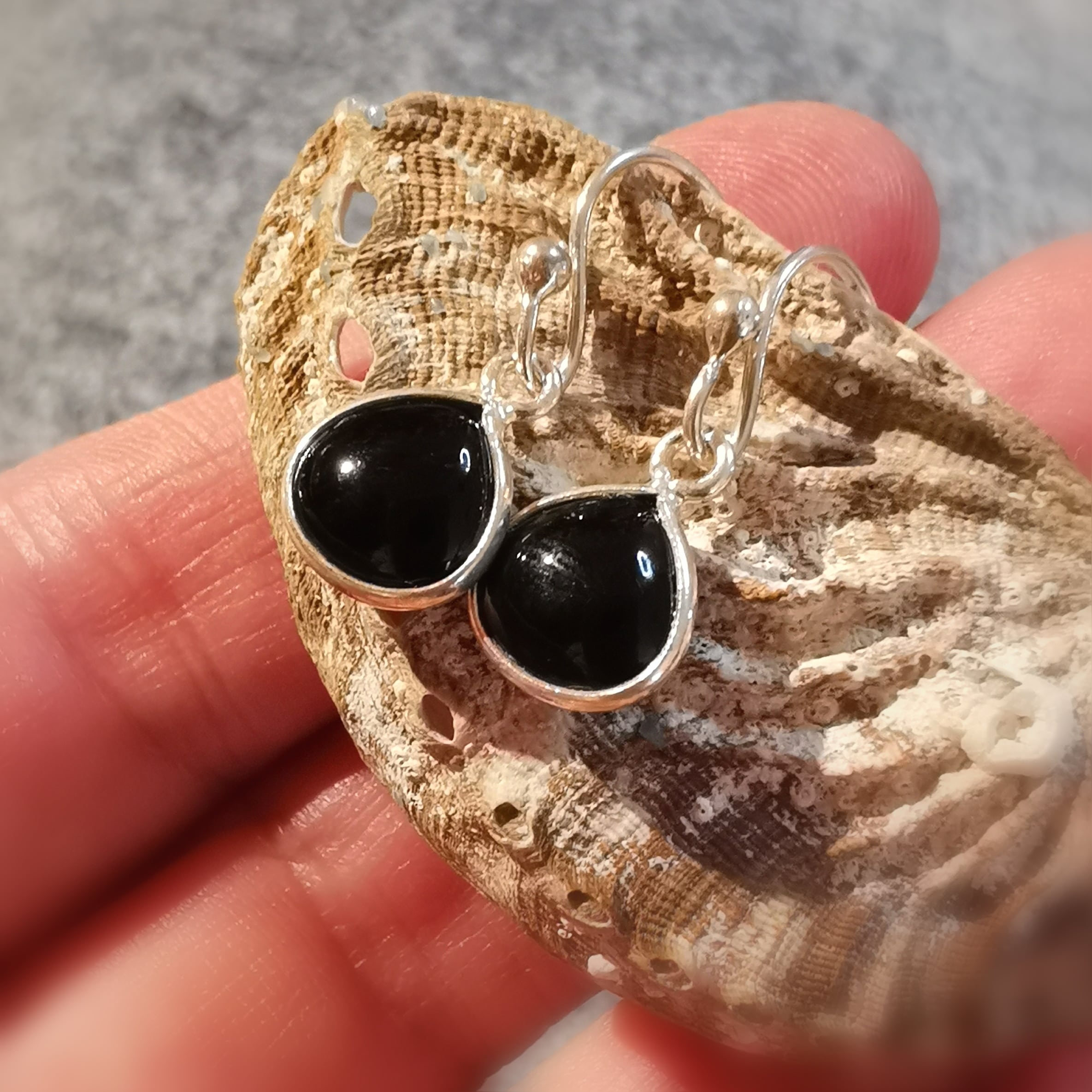 Onyx Edelstein Heilstein Tropfen Sterlingsilber Ohrringe - im Schutz