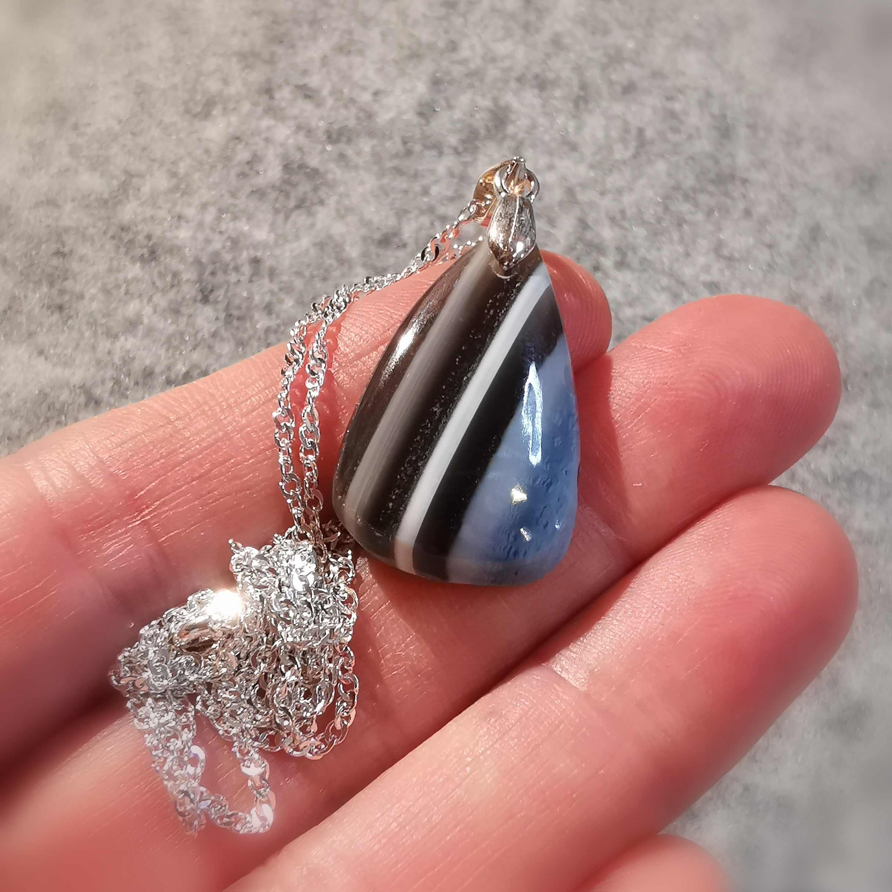 Ópalo gota piedra preciosa joyería de piedra curativa única: Karma piedra curativa collar de plata de ley consagrado - poder del alma