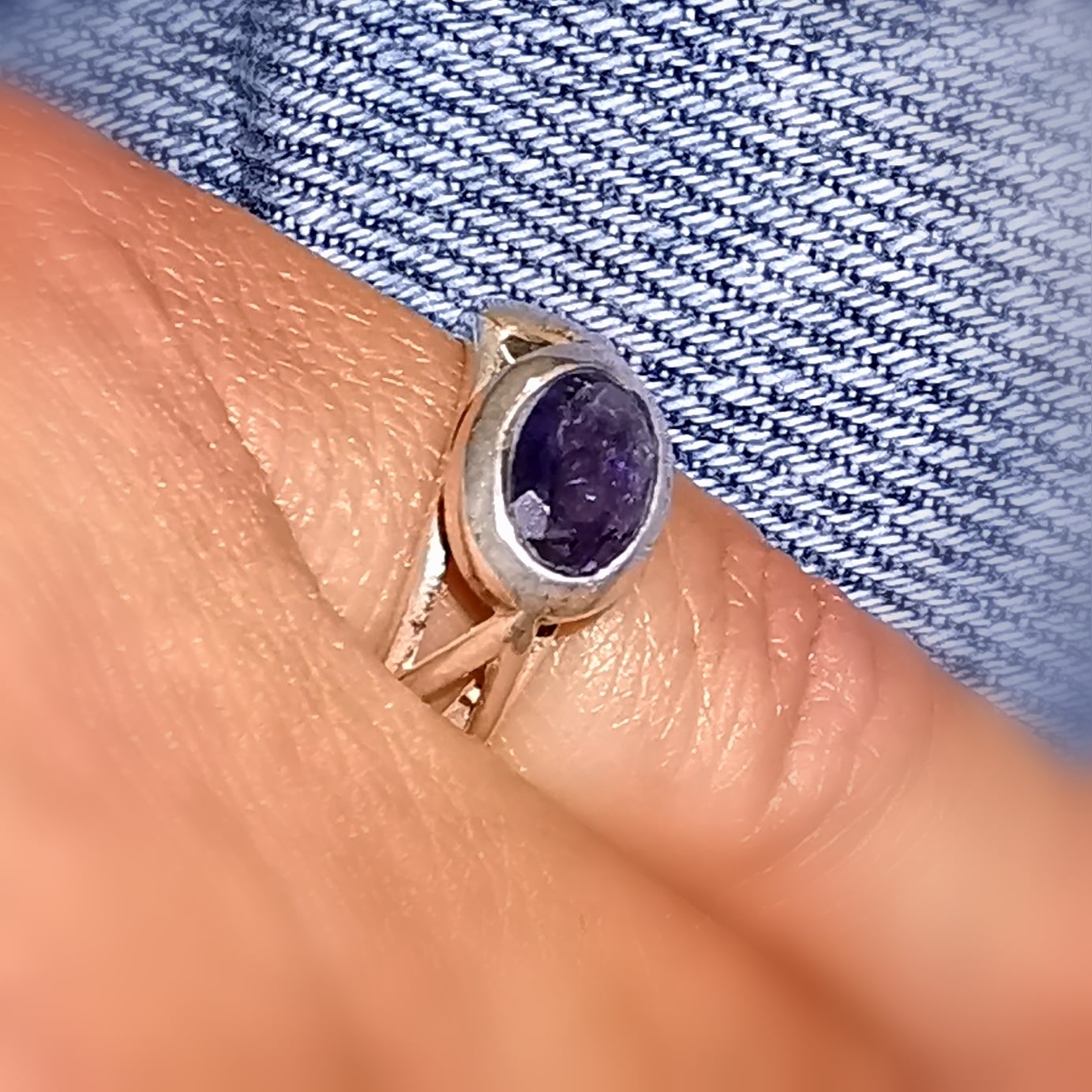 Amethyst Sterlingsilber Vintage Design Ring, kleine Grösse 49, Kronenchakra Edelstein Fingerring, zur Ruhe kommen