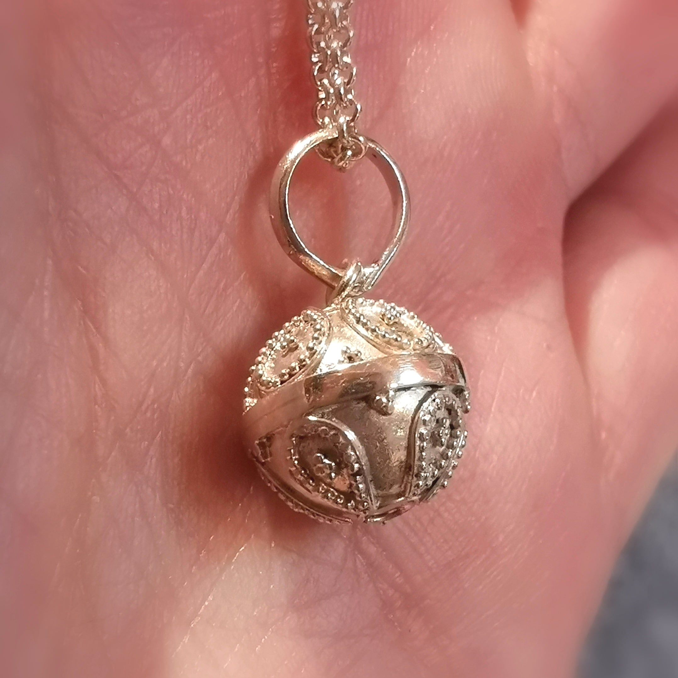 filigrane Engelsrufer Klangkugel Karma Kette, 38 cm Kurz Kette für Kinder Sterlingsilber, geweiht - "behütet2