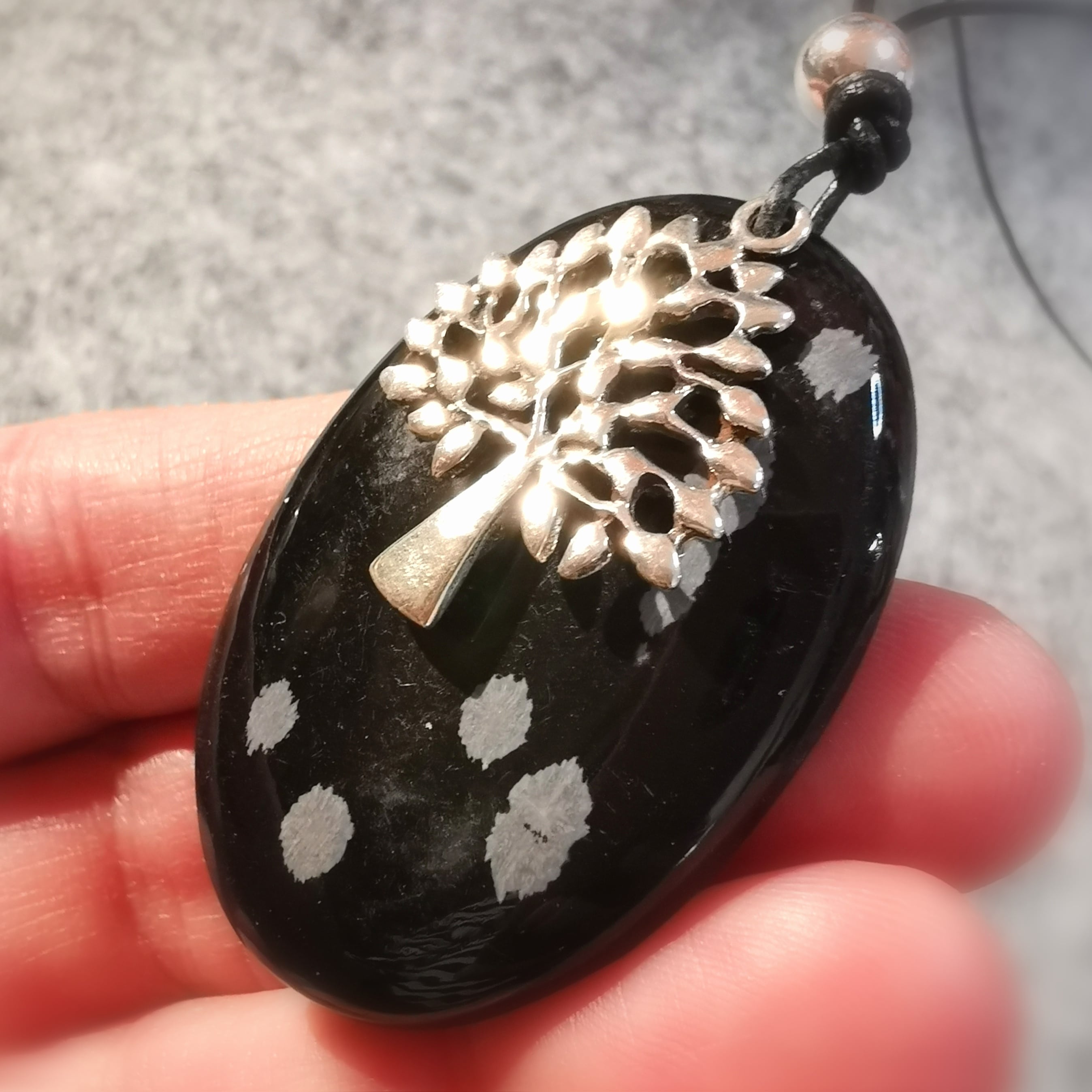 🌀 Schneeflocken Obsidian Edelstein Karma Kette – geweiht für Schutz & Hoffnung