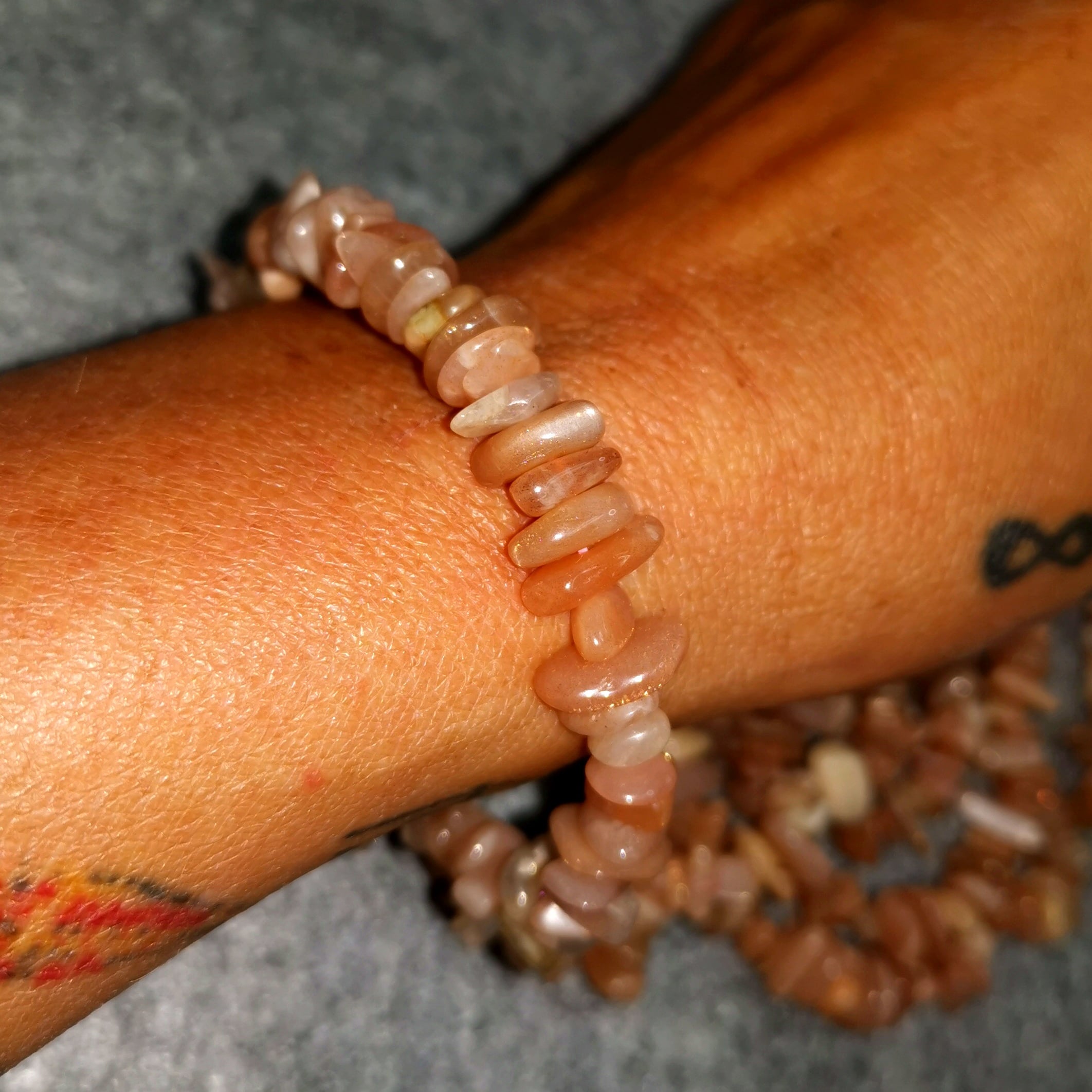 Mondstein Aprikot Heilstein Edelstein Armband, geweiht - neue Lebensenergie