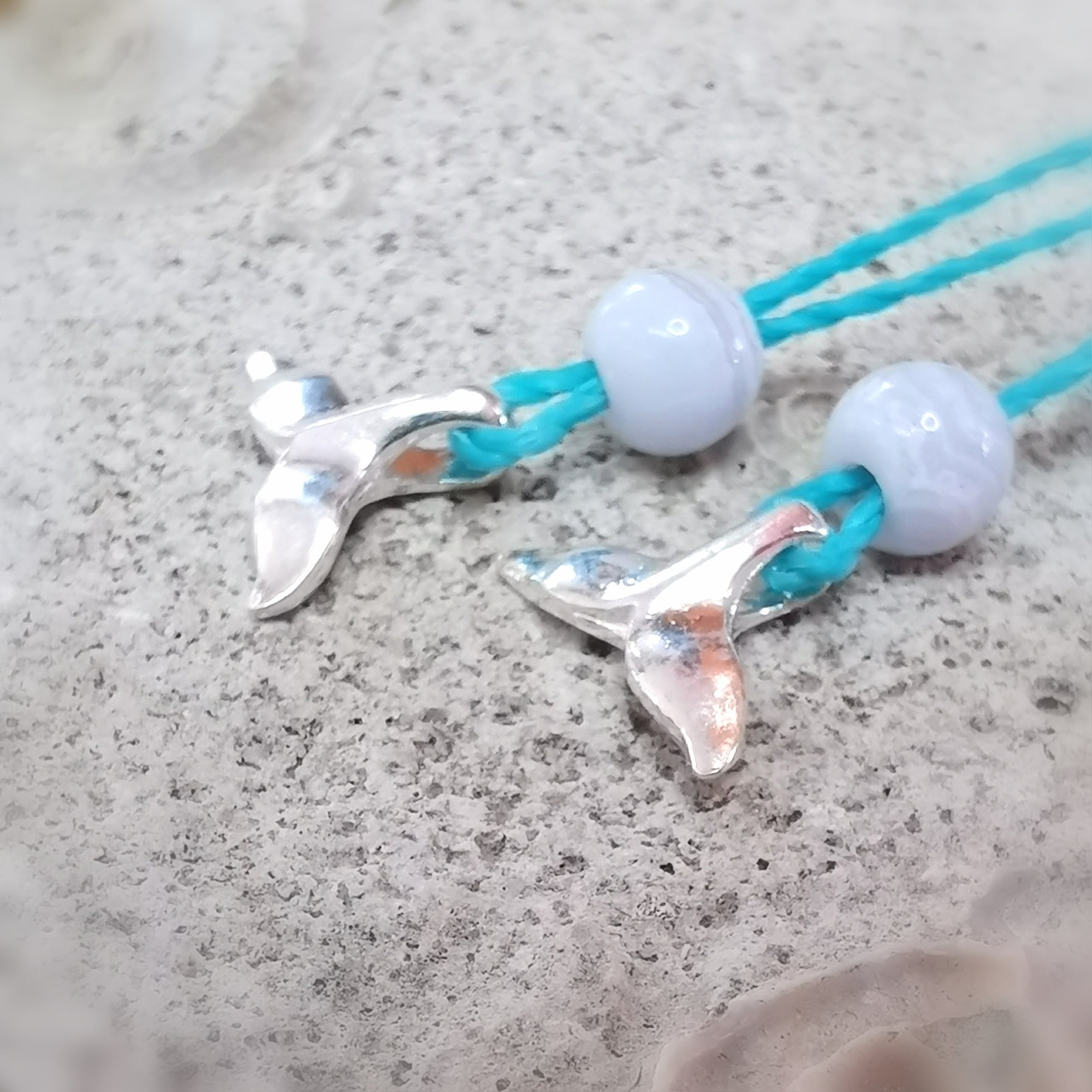 Walflosse Glücksbringer Karma Kette Sterlingsilber mit Chalcedon - Freiheit