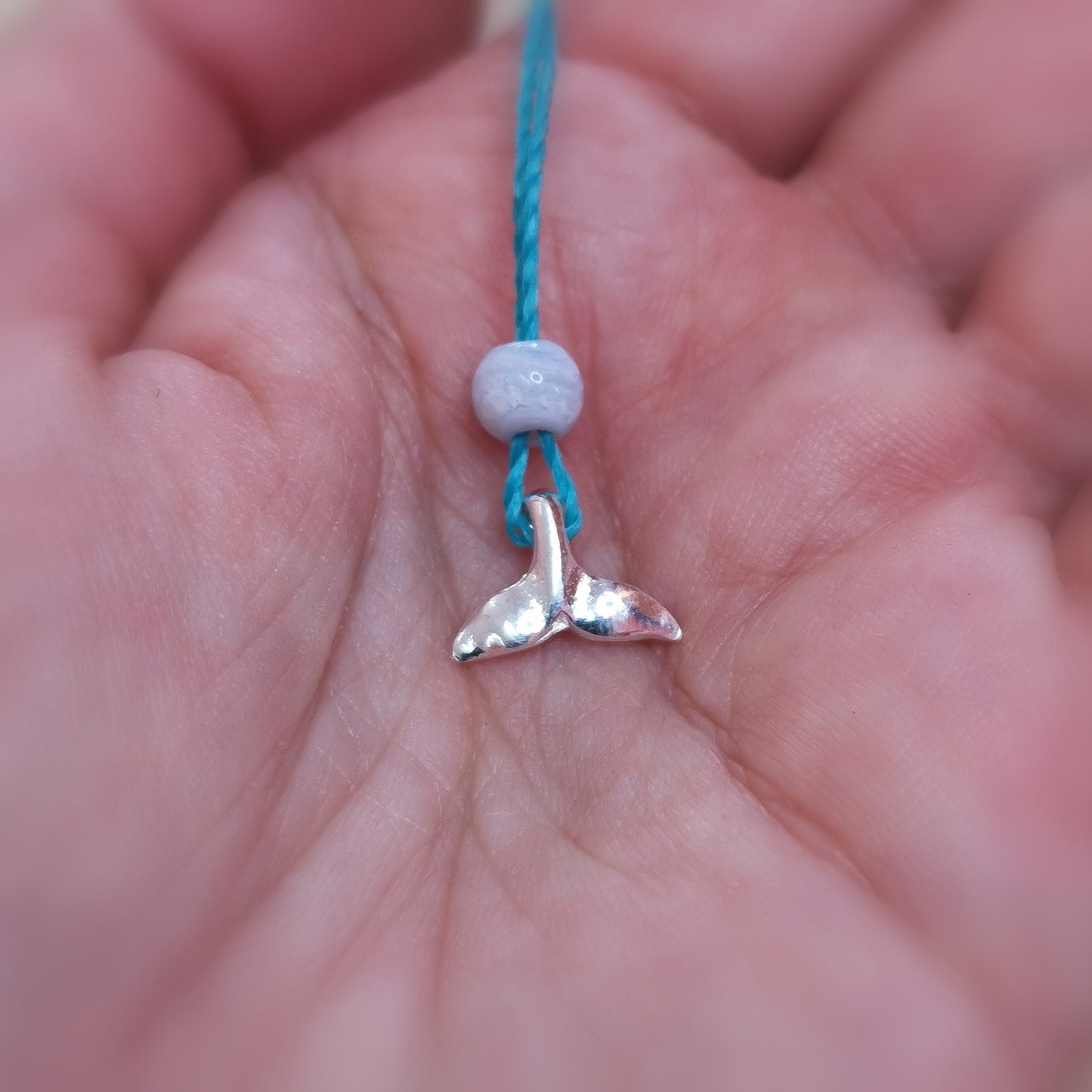 Walflosse Glücksbringer Karma Kette Sterlingsilber mit Chalcedon - Freiheit