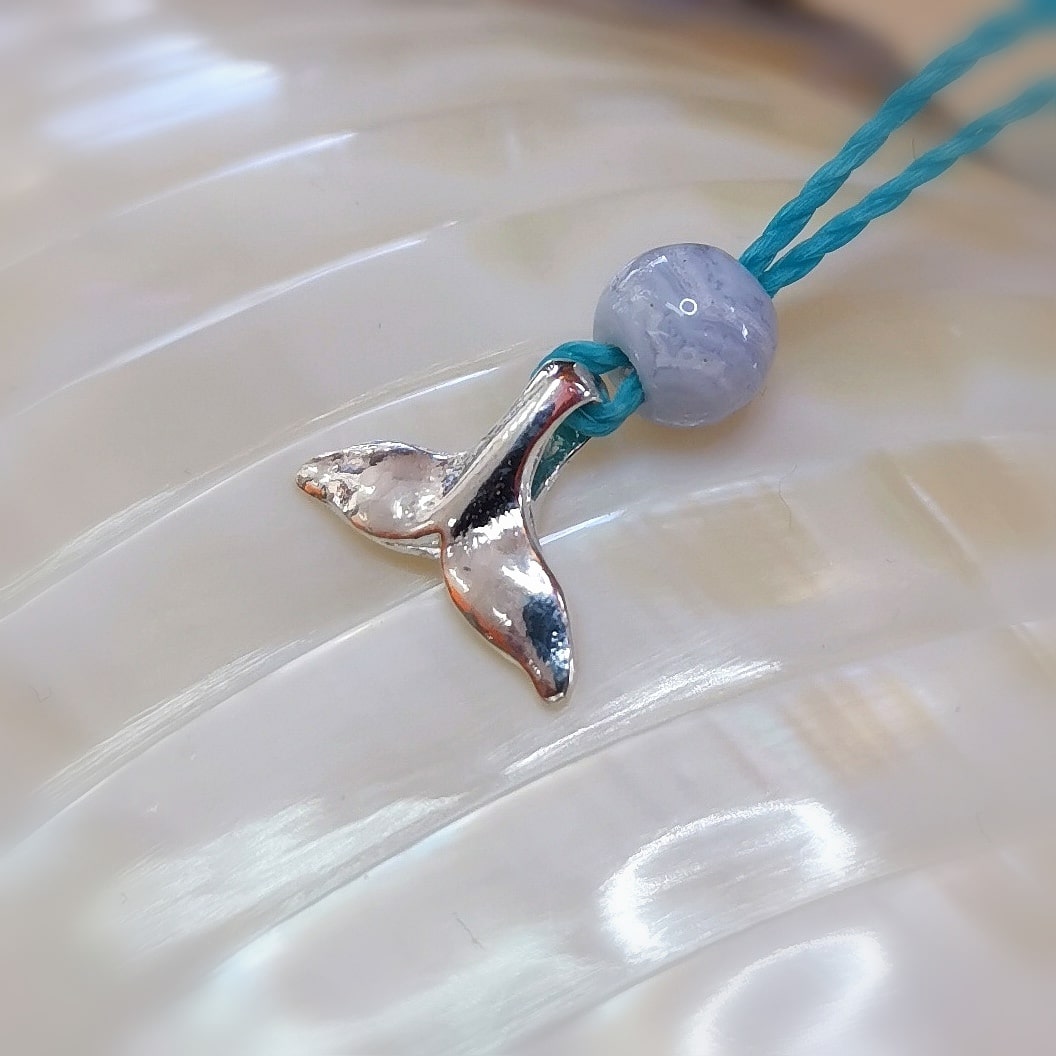 Walflosse Glücksbringer Karma Kette Sterlingsilber mit Chalcedon - Freiheit