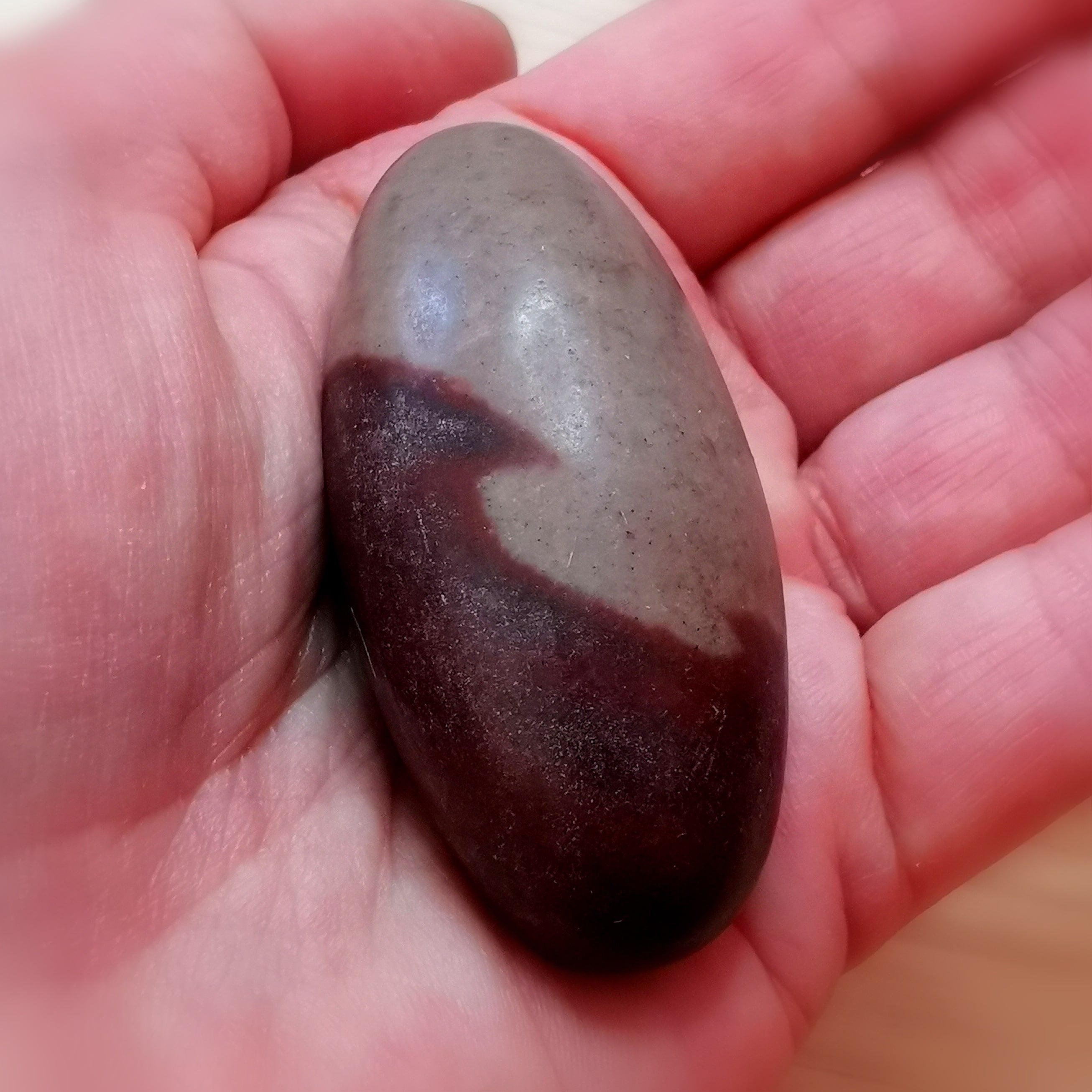geweiht: Shiva Lingam Karma Edelstein zur Entspannung, Meditation, Glücksstein Ruhepol