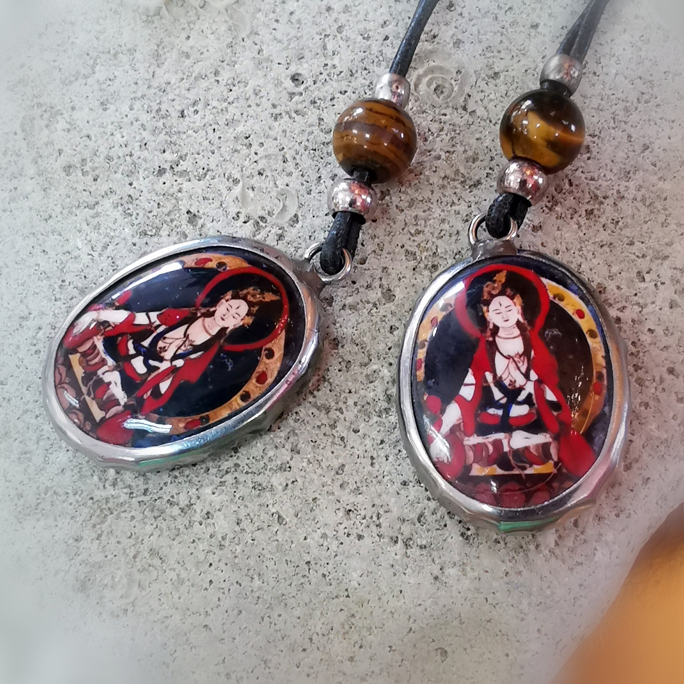 Buddha Amulett Tigerauge Edelstein Karma Kette rote Tara, geweiht, Liebe und Mut