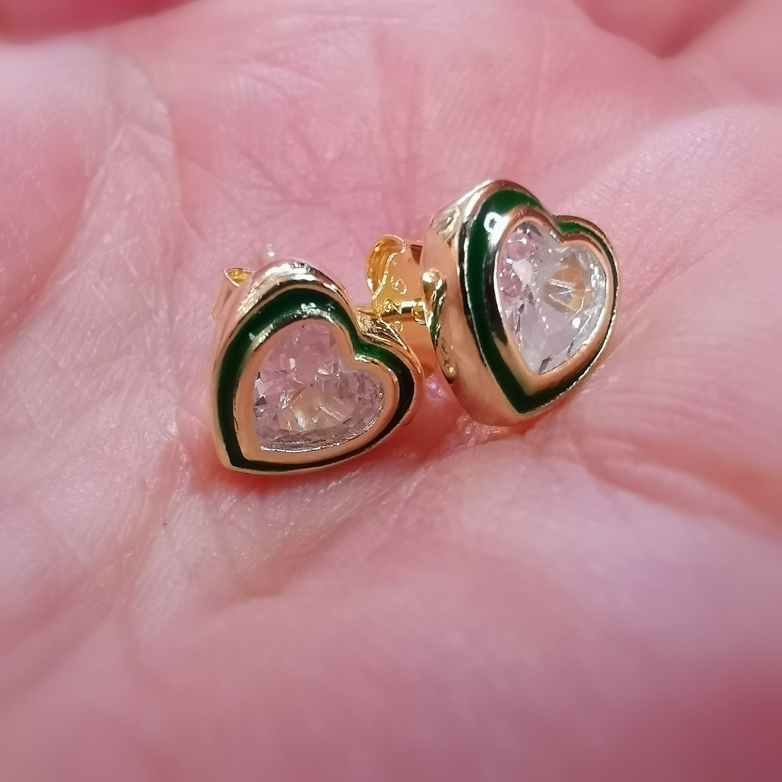 Gold Herz Zirkon facettiert, Ohrstecker Ohrringe gold, Sterlingsilber vergoldet, Karma Ohrringe, neue Wege zum Glück