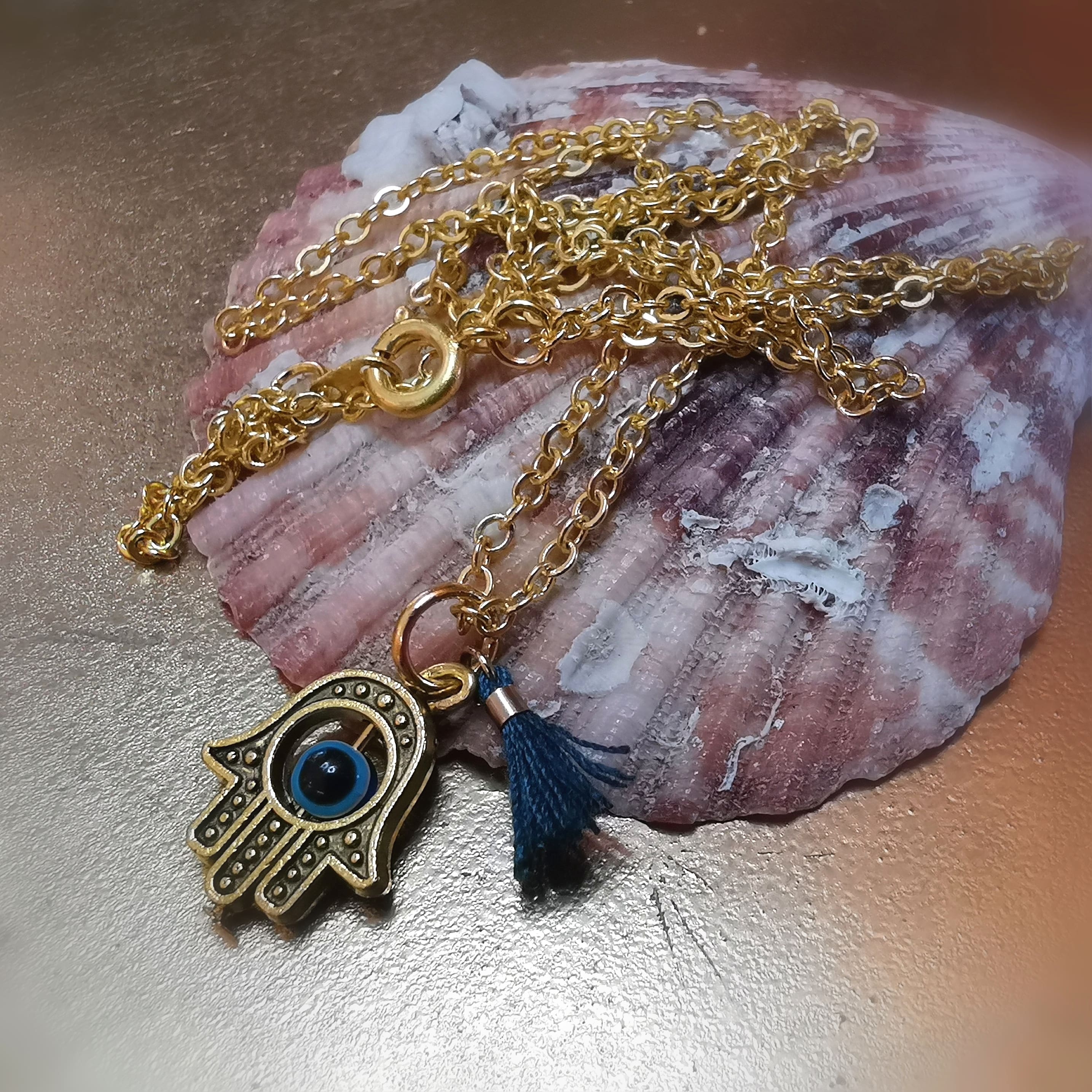 schützende Fatimas Hand Boho Karma Kette Gold, Schutzamulett mit blauer Troddel