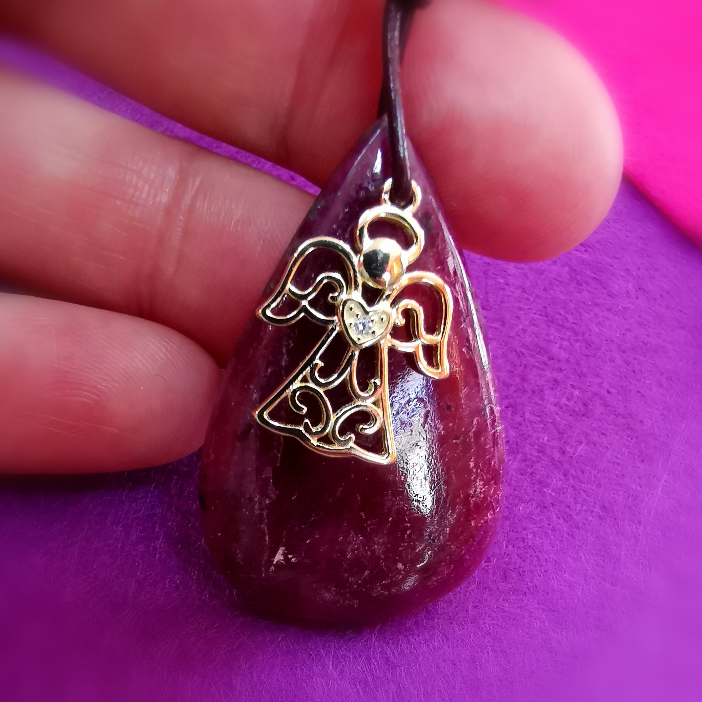 Gold Engel Zirkon Rubin Edelstein Heilstein Karma Kette, geweiht - Liebe und Schutz