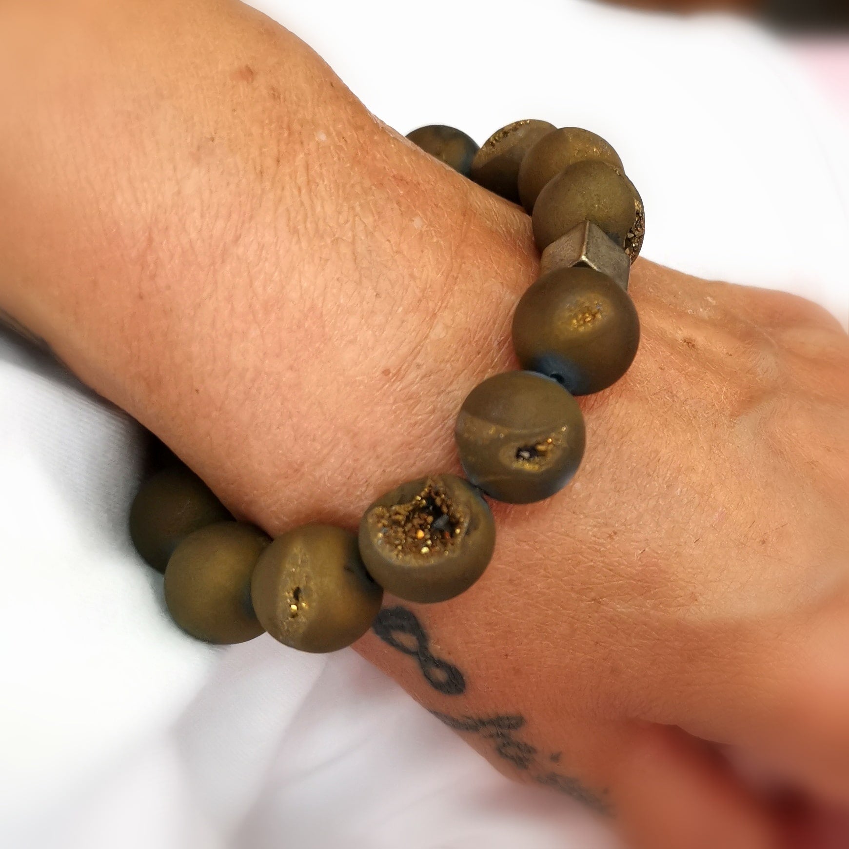 Geoden Achat Geoden Glücksachat Boho Chakra Edelstein Karma Armband, geweiht - Stabilität & Schutz