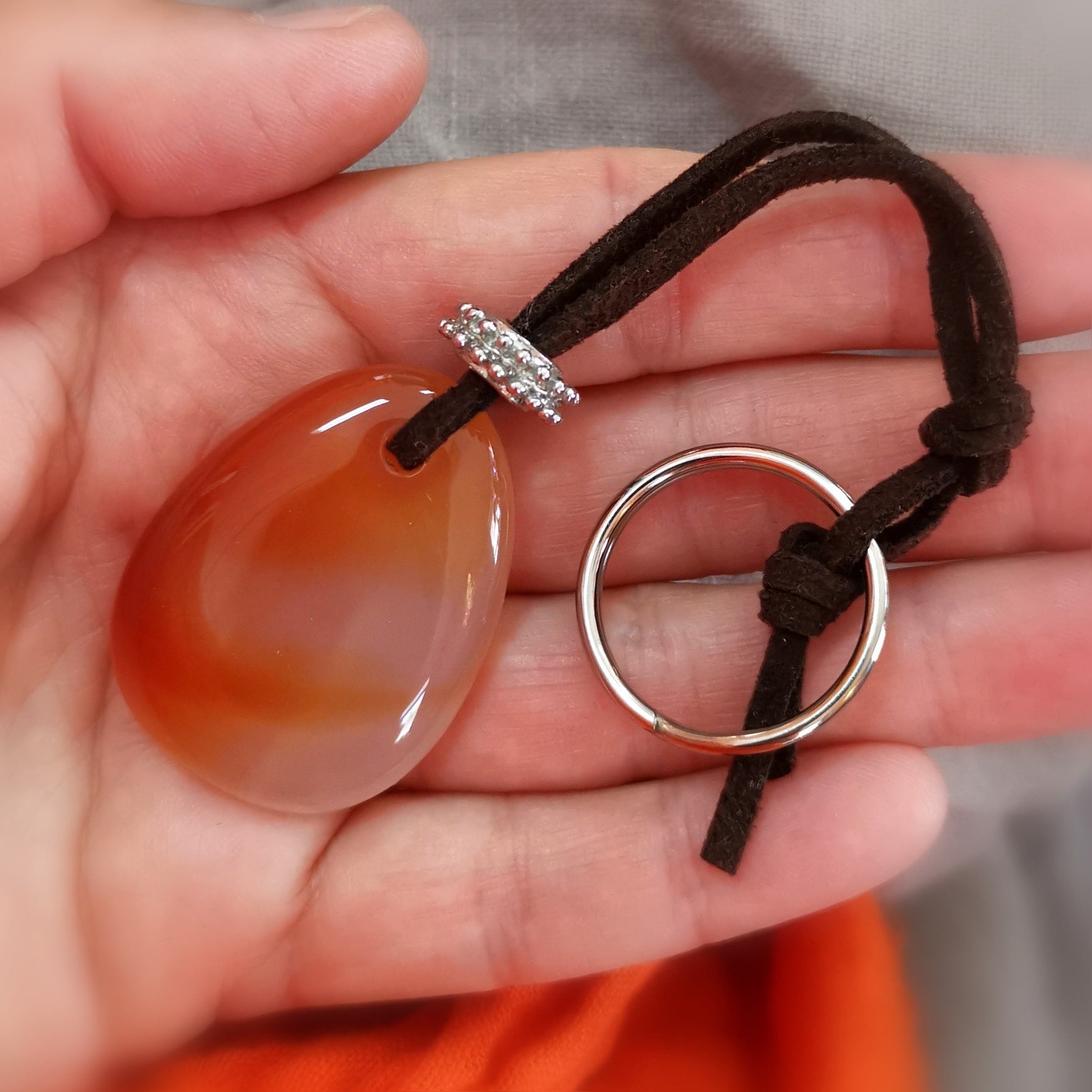 Achat Glücksachat Carneol Schlüsselanhänger Charm Edelstein Metall Kunstleder, geweiht, Freude