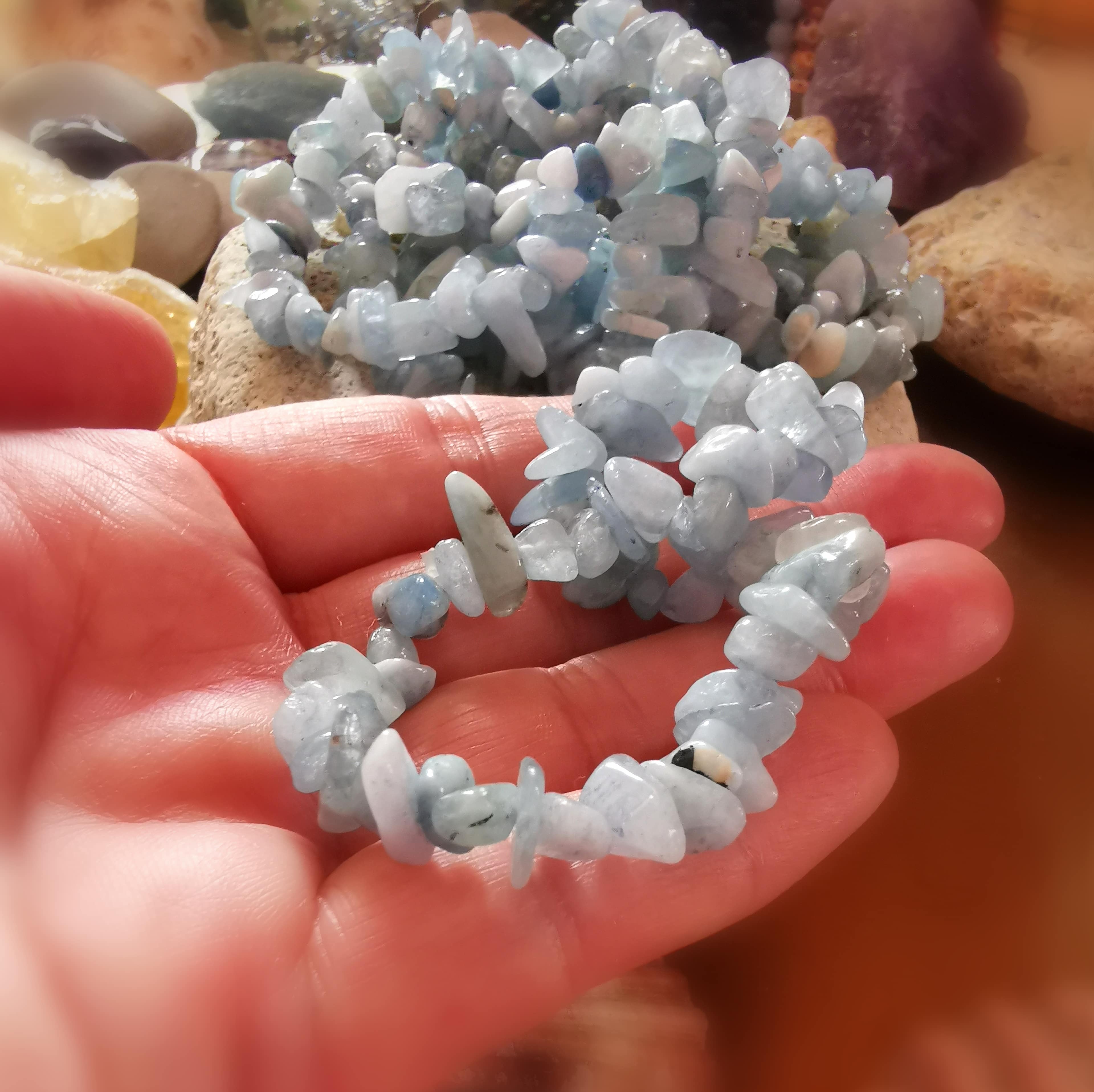 Aquamarin Edelstein Vintage Splittersteine Armband, Chakra Heilstein, Lust auf Meer