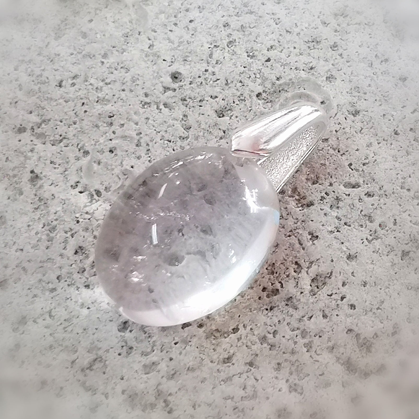 Bergkristall AA Qualität, Edelstein Sterlingsilber Design Karma Anhänger Klärung und Kraft