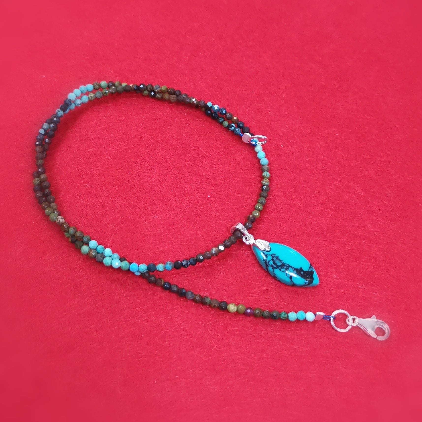 Türkis Natural, Echt Türkis Karma Edelstein Heilstein Kette mit Howlith Ellipse, 2 mm filigran, Freiheit, Lebensfreude