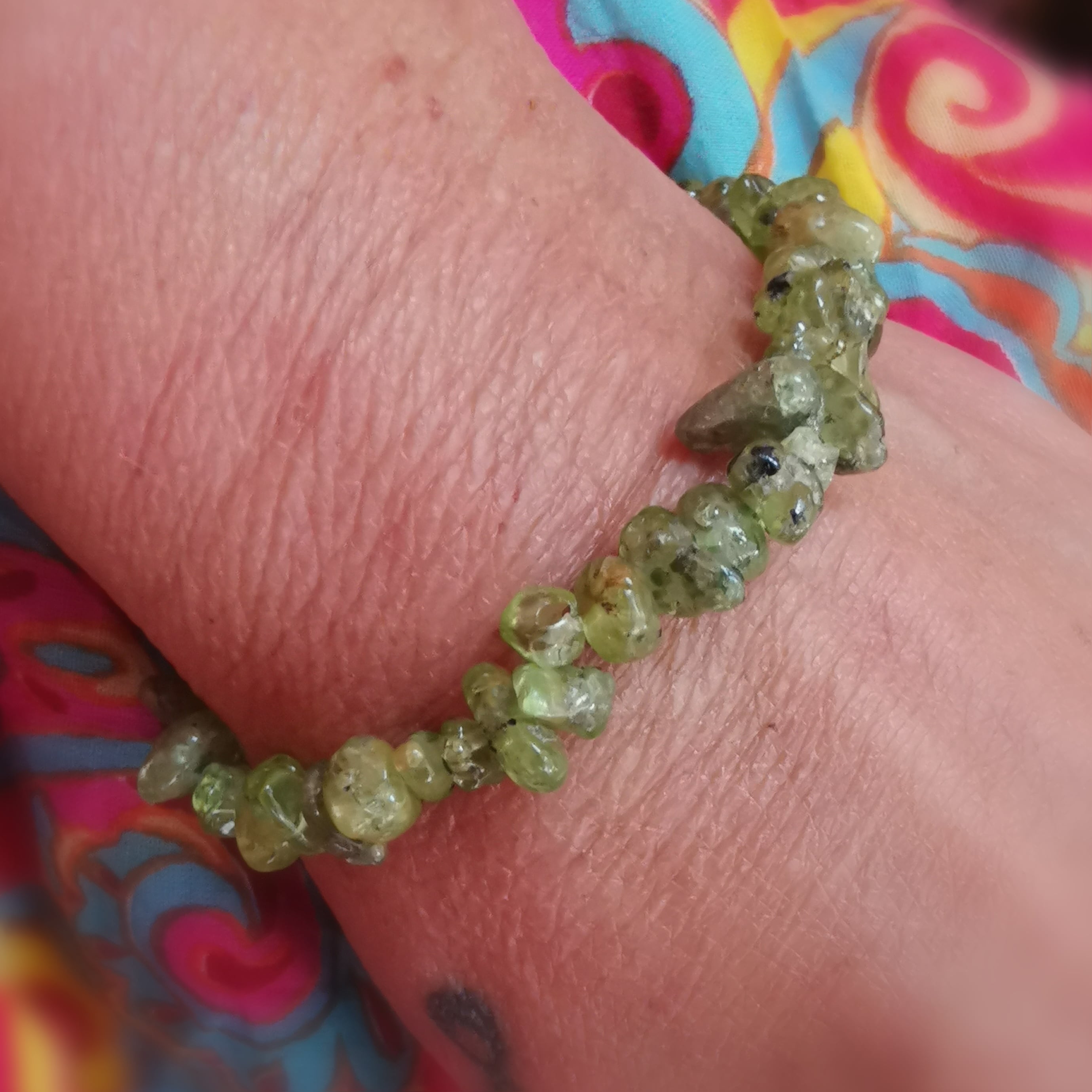 Olivin Peridot Vintage Freiform Edelstein Chakra Heilstein Karma Armband, Eigenliebe, Fröhlichkeit