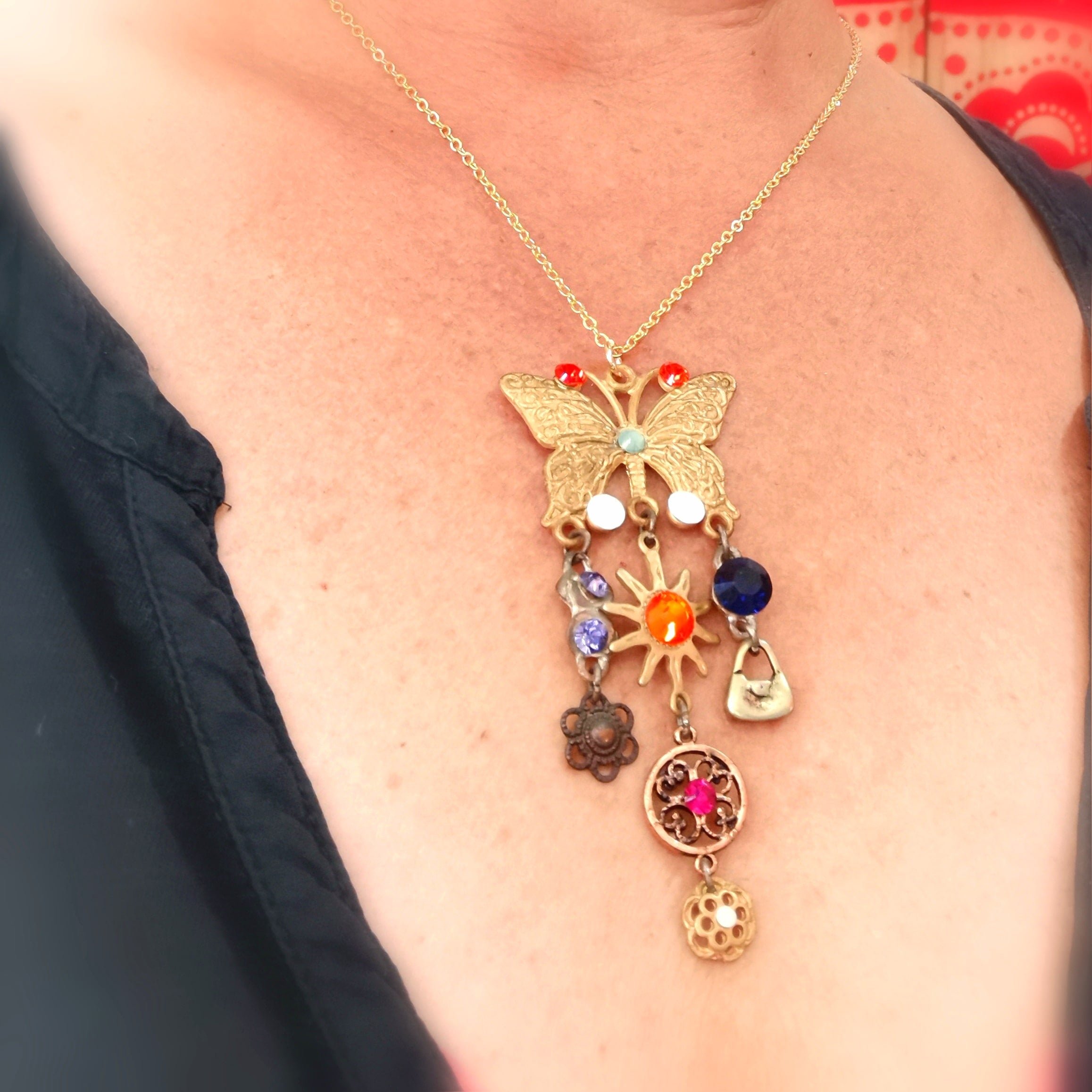 Gold Boho Karma Kette Schmetterling Sonne, Edelstahl Kristall Unikat Collier gute Gefühle