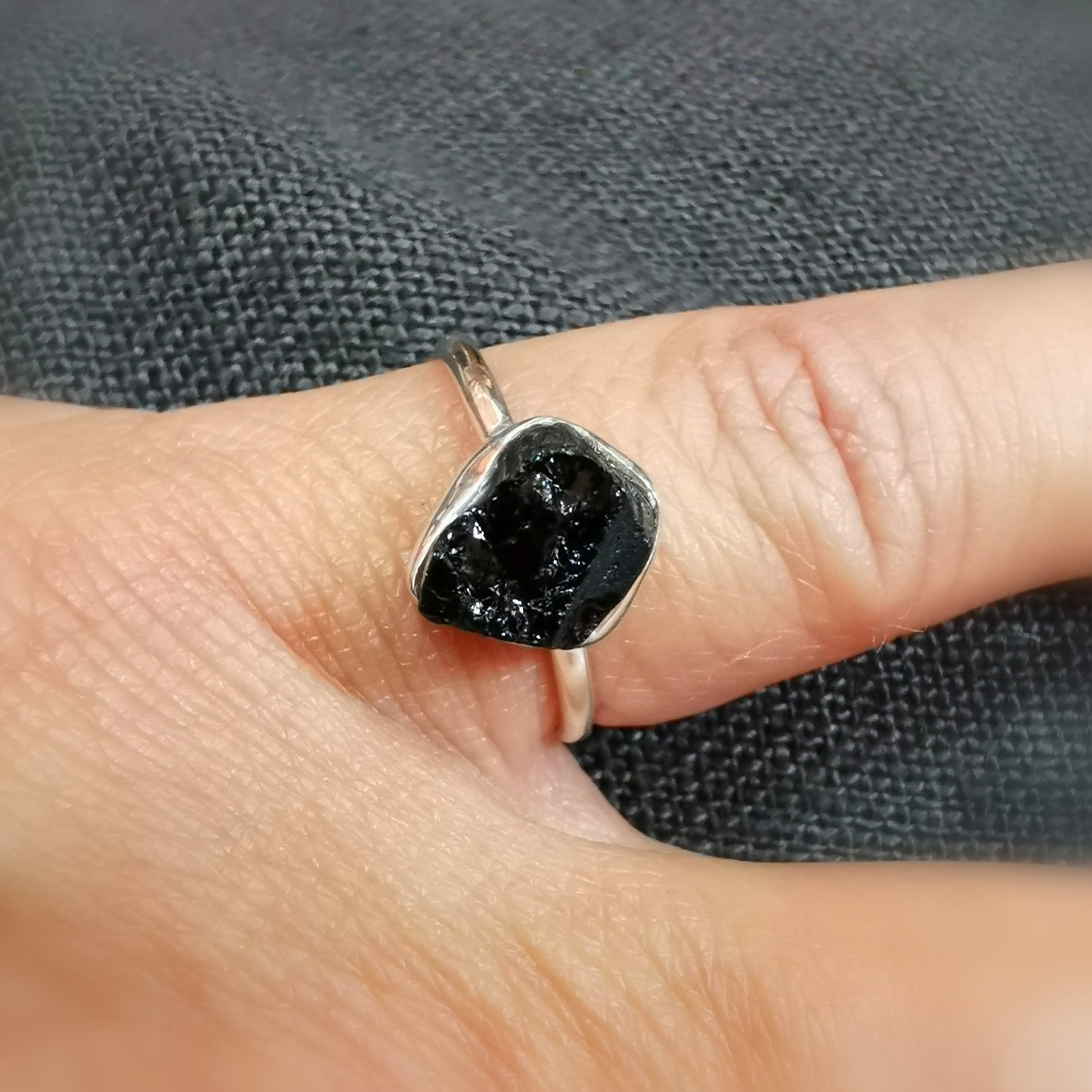Turmalin Naturstein Edelstein Heilstein Karma Ring Sterlingsilber, geweiht - im Schutz