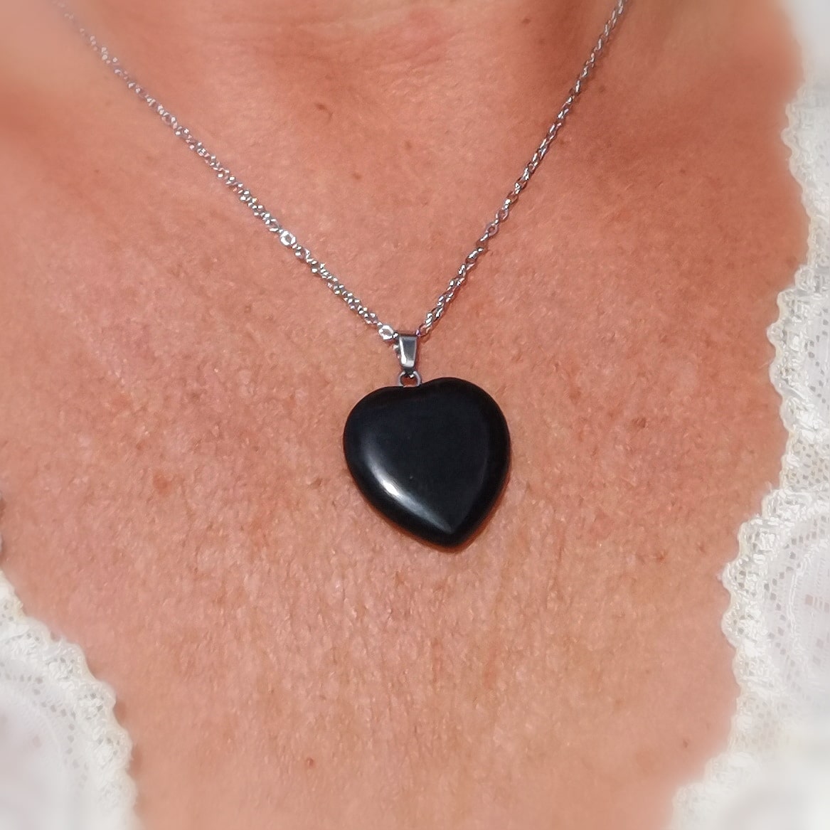 Herz Kette Onyx Edelstein, Karma Heilstein 45-50 cm, Heilstein geweiht, Vertrauen und Schutz