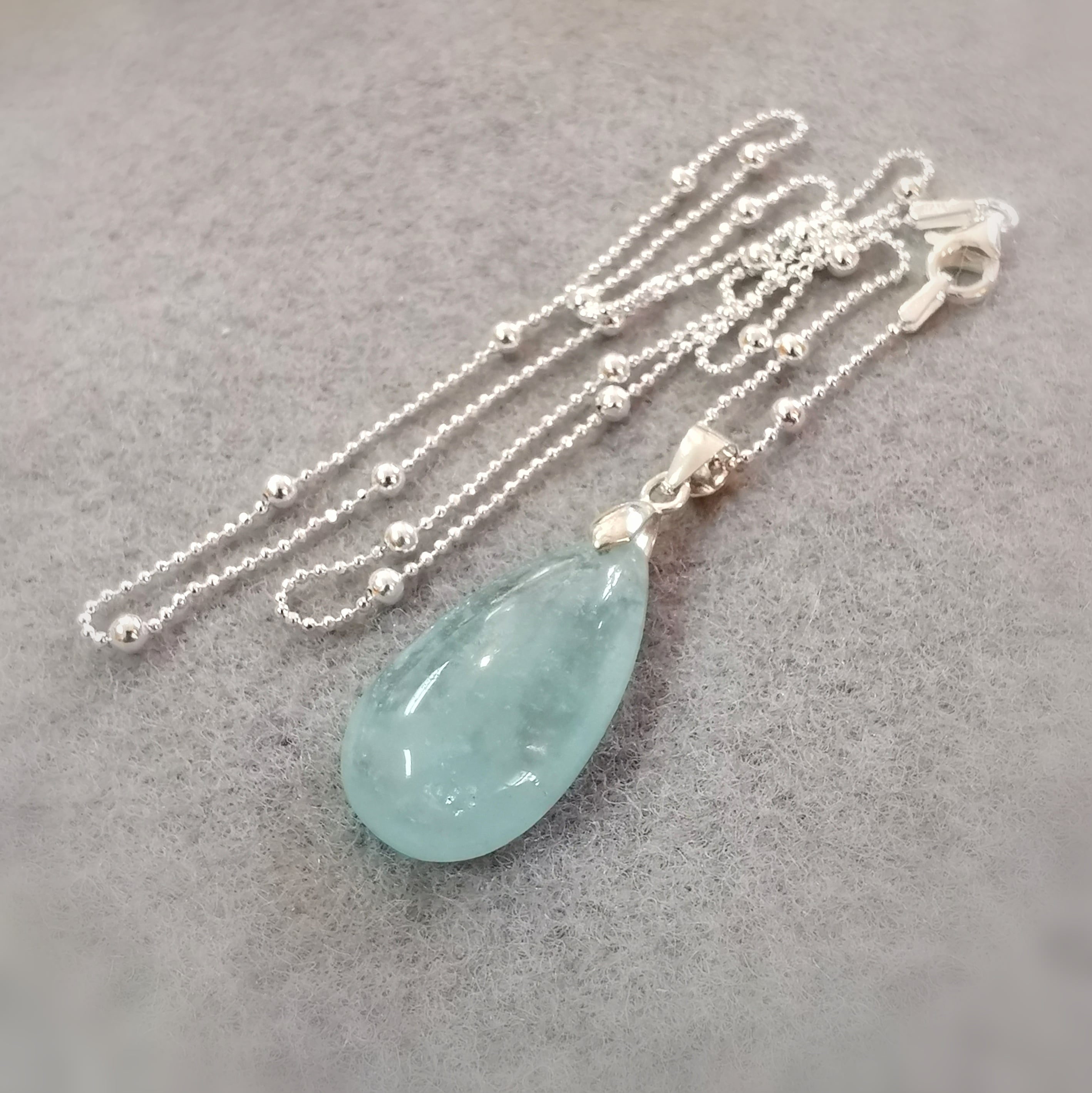 💧 Collar de piedra preciosa aguamarina: consagrado para la claridad, la alegría de vivir y la ligereza interior