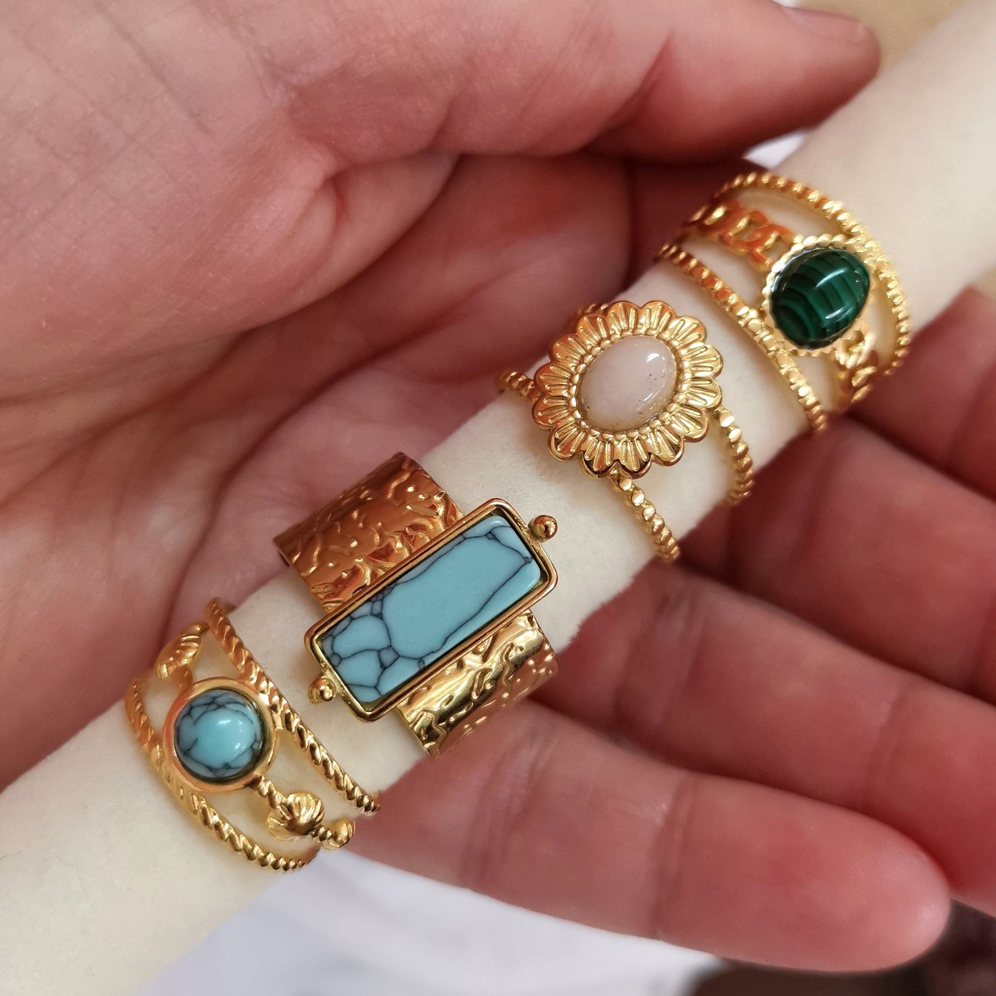 Gold Ring Boho Hippie Schmuck Türkis Magnesit Edelstein Messing gold - spirituelles Wachstum