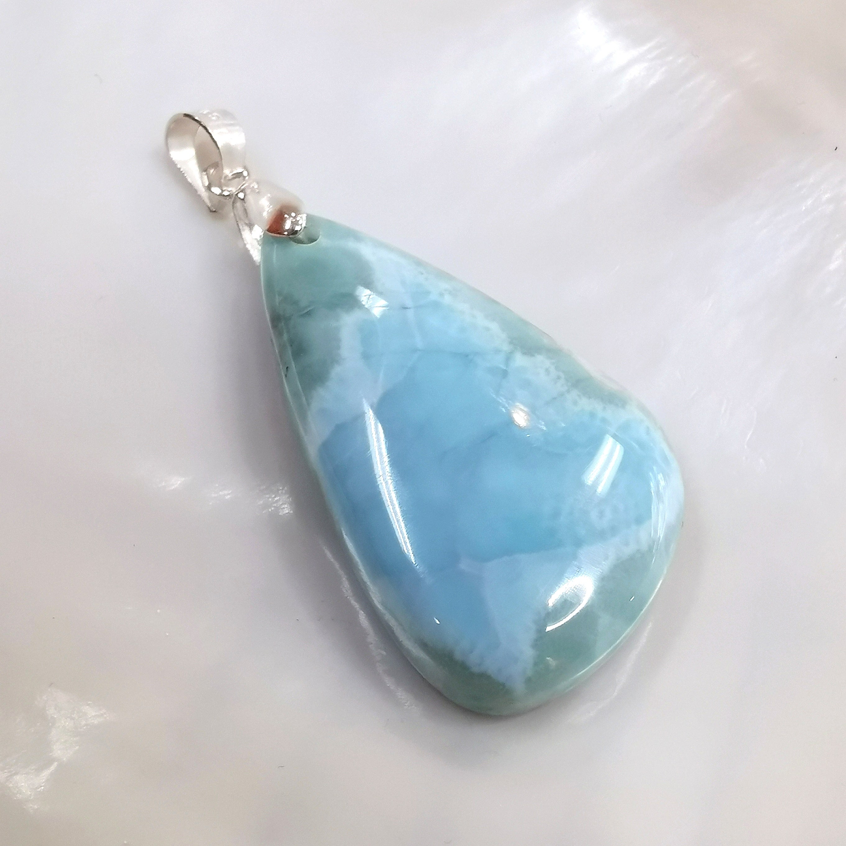 Larimar Anhänger – Edelstein Tropfen für Freiheit & Vertrauen