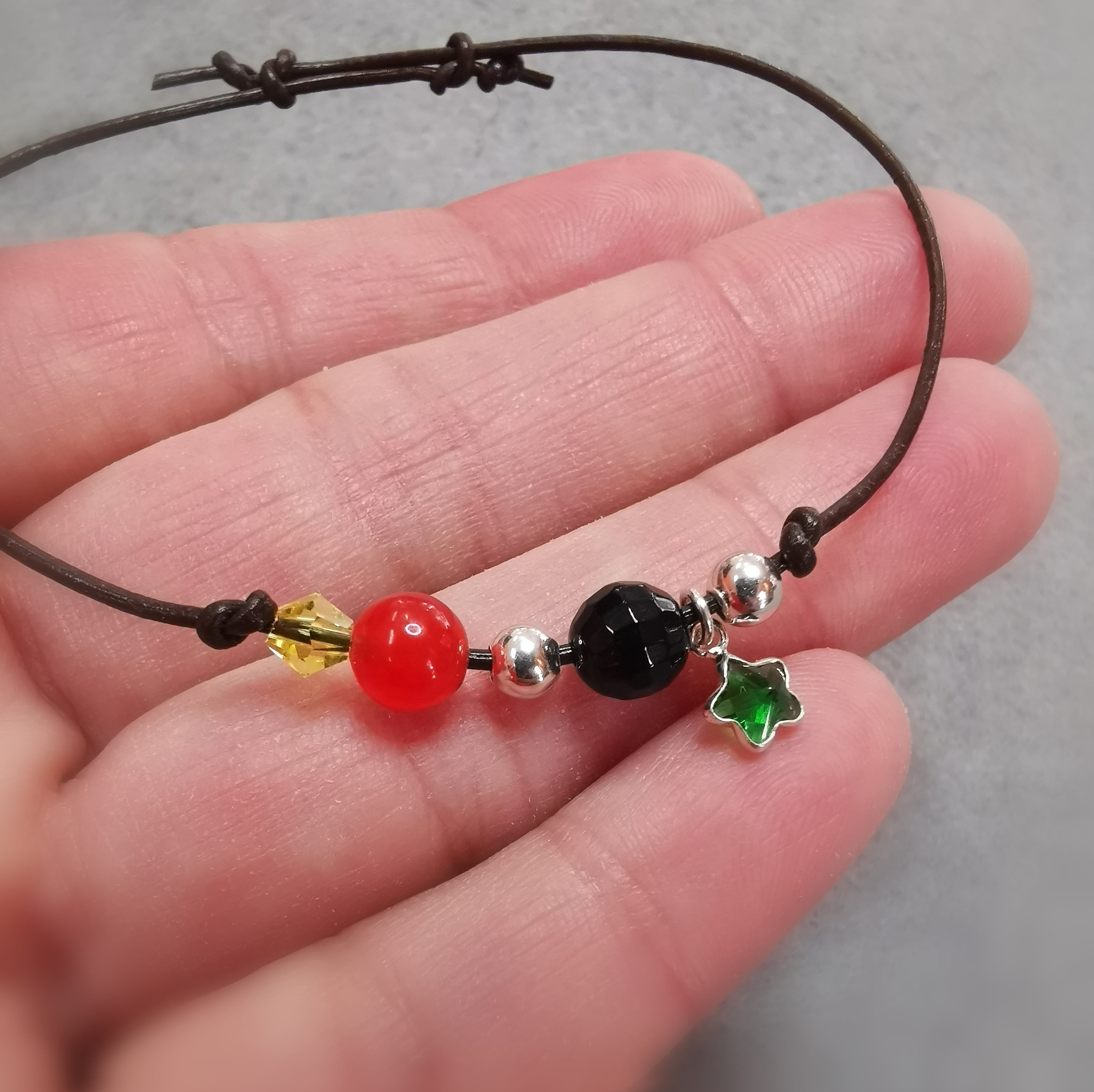 Pulsera de estrella de mar de cuero Karma: consagrada al amor y la amistad