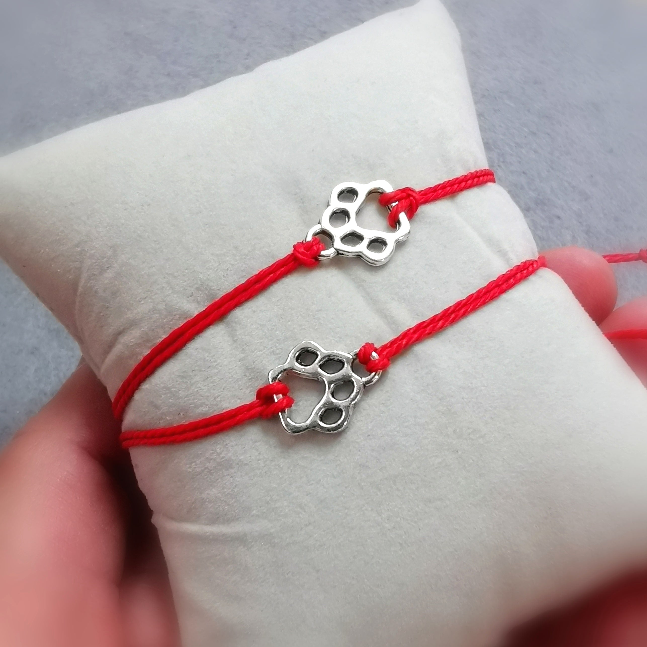 🐾 Tierpfote Hund Katze Glücksbändchen Rot – Karma Armband für Seelenverbindung & Erinnerung