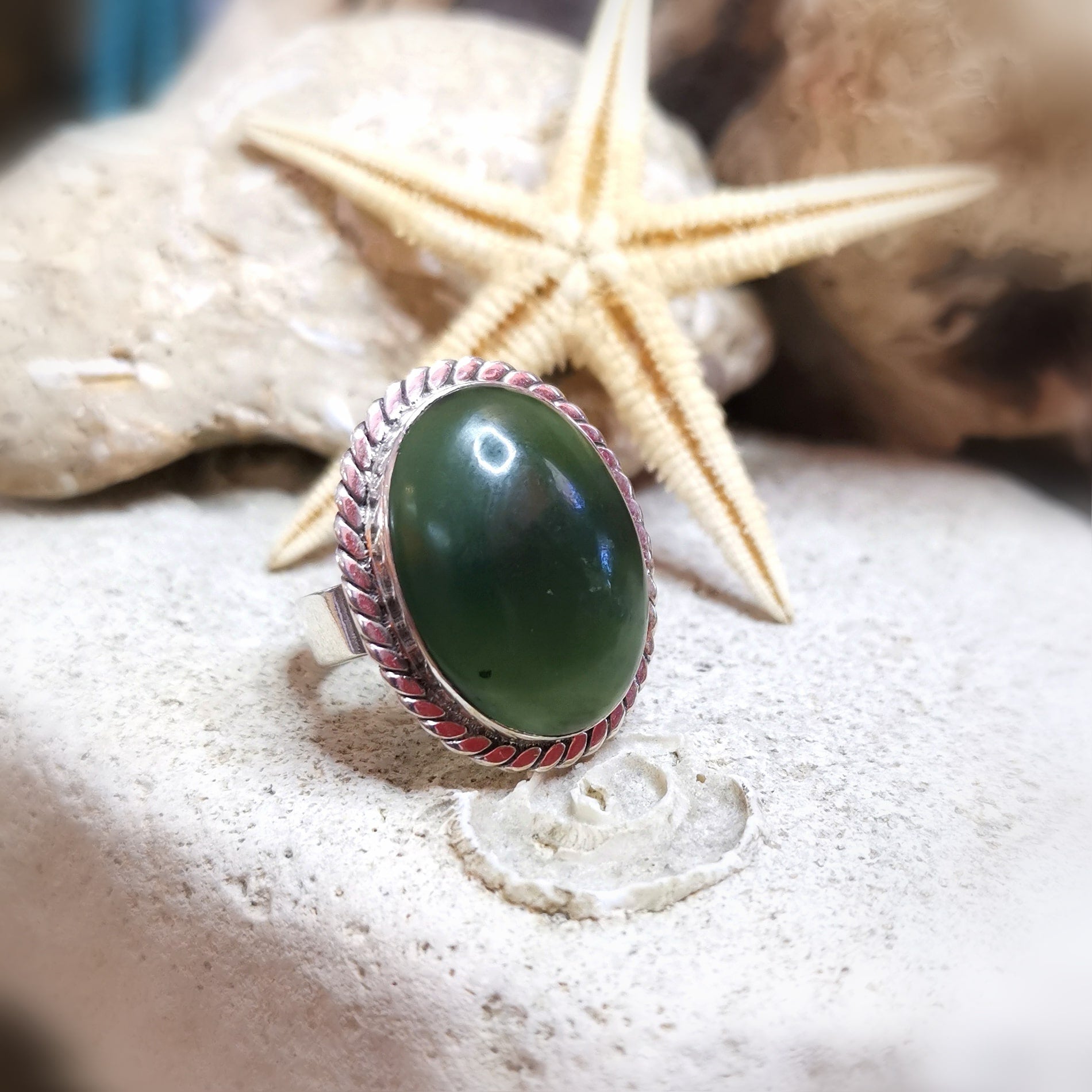 Nephrit Jade Edelstein Ring oval Größe 54 – Hoffnung & Herzensöffnung