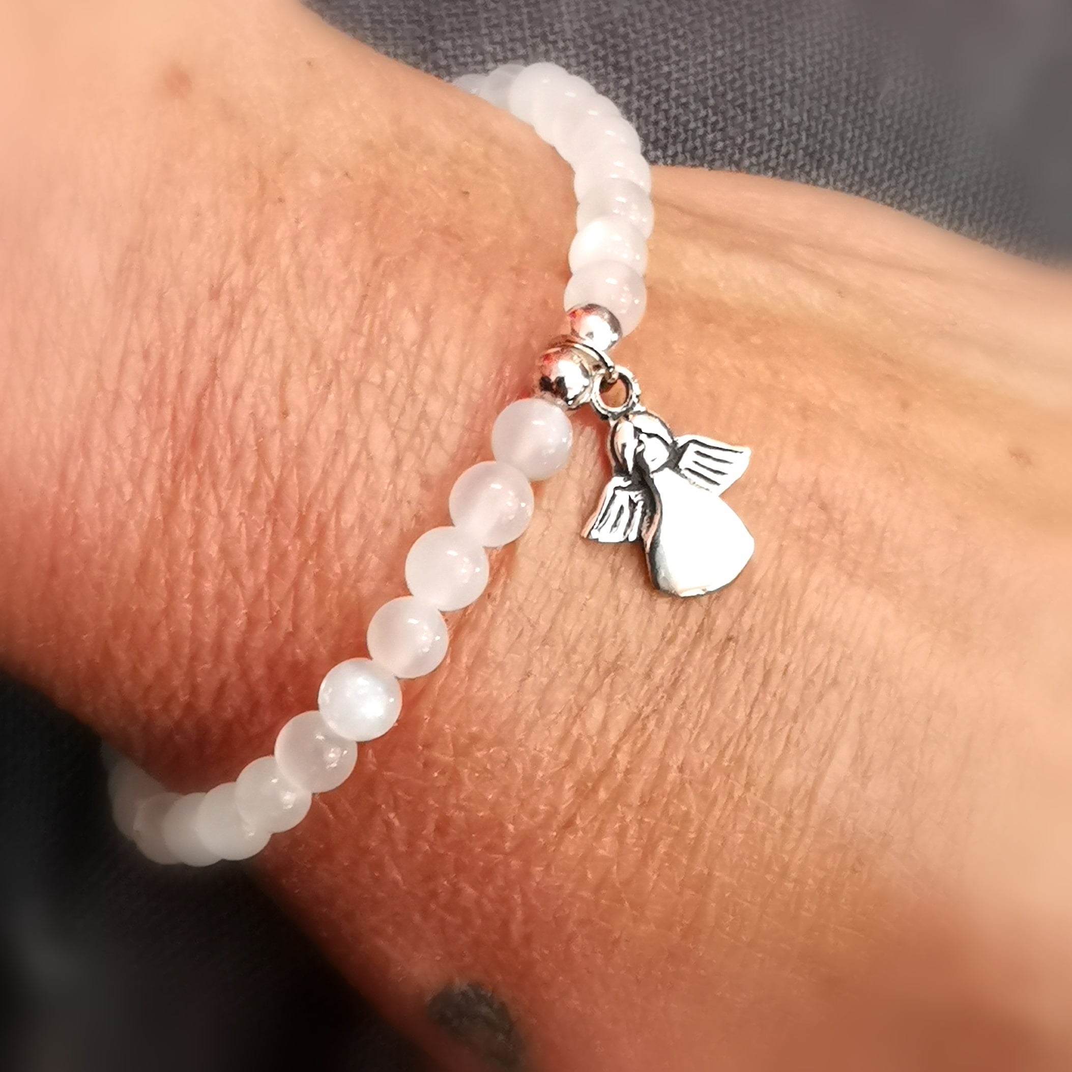happy little angel Engel Mondstein Edelstein Karma Armband – geweiht, Karma Schmuck