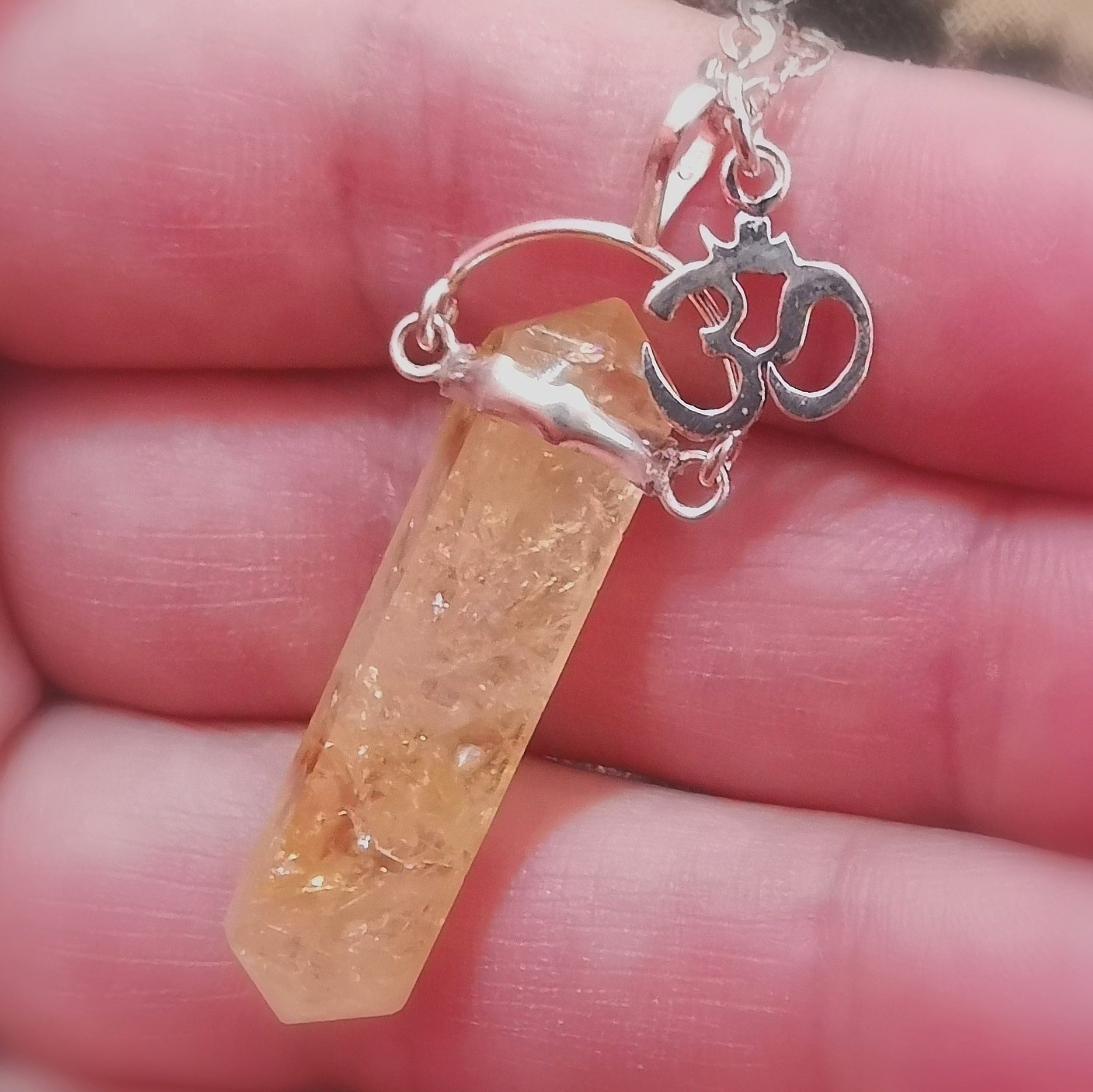 Citrin Spitze & OM Symbol – Edelstein Heilstein Kette • Lebensmut & Freude