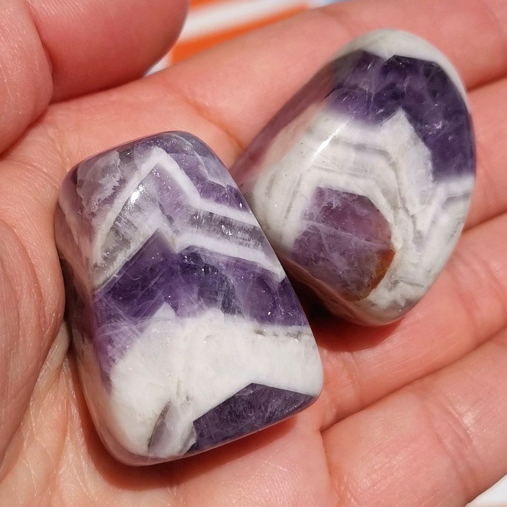 💜 Reiki Chevron Amethyst Edelstein Geschenk Set – Klarheit, Frieden & Intuition