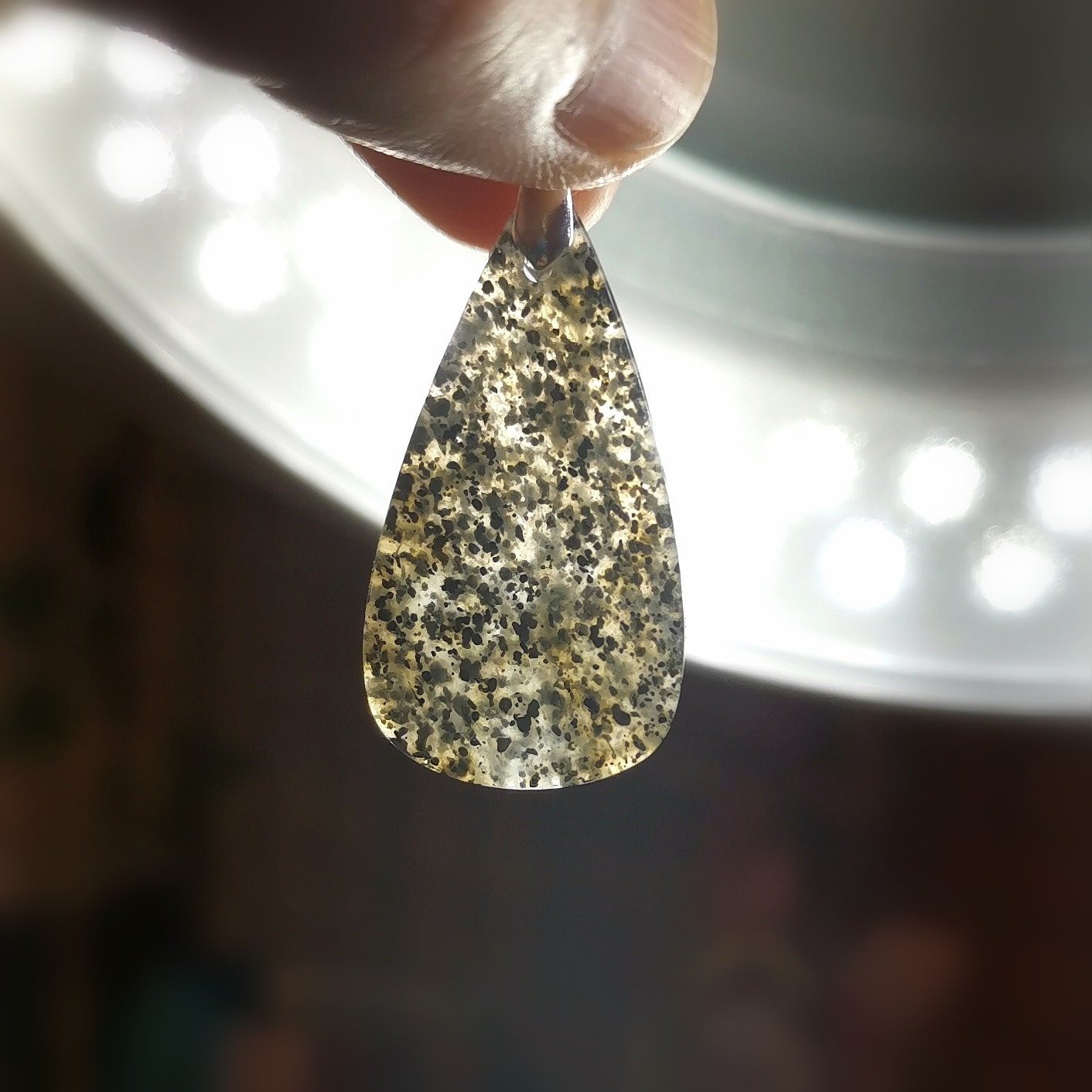 Pyrit in Bergkristall Edelstein Anhänger Rarität – geweiht für Mut, Hoffnung & innere Stärke