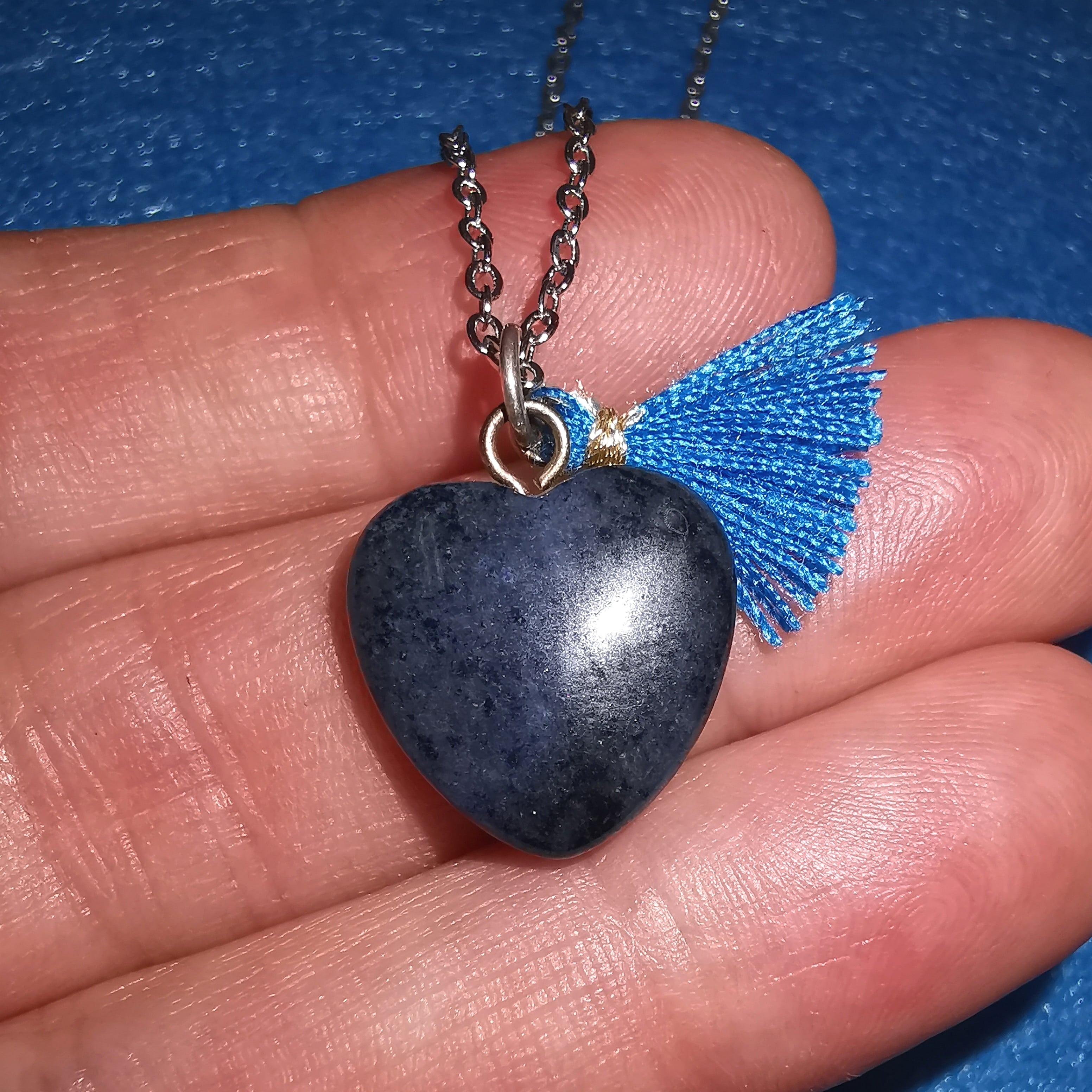 💙 Dumortierit Edelstein Herz Kette – geweiht für Entspannung, Intuition & innere Balance
