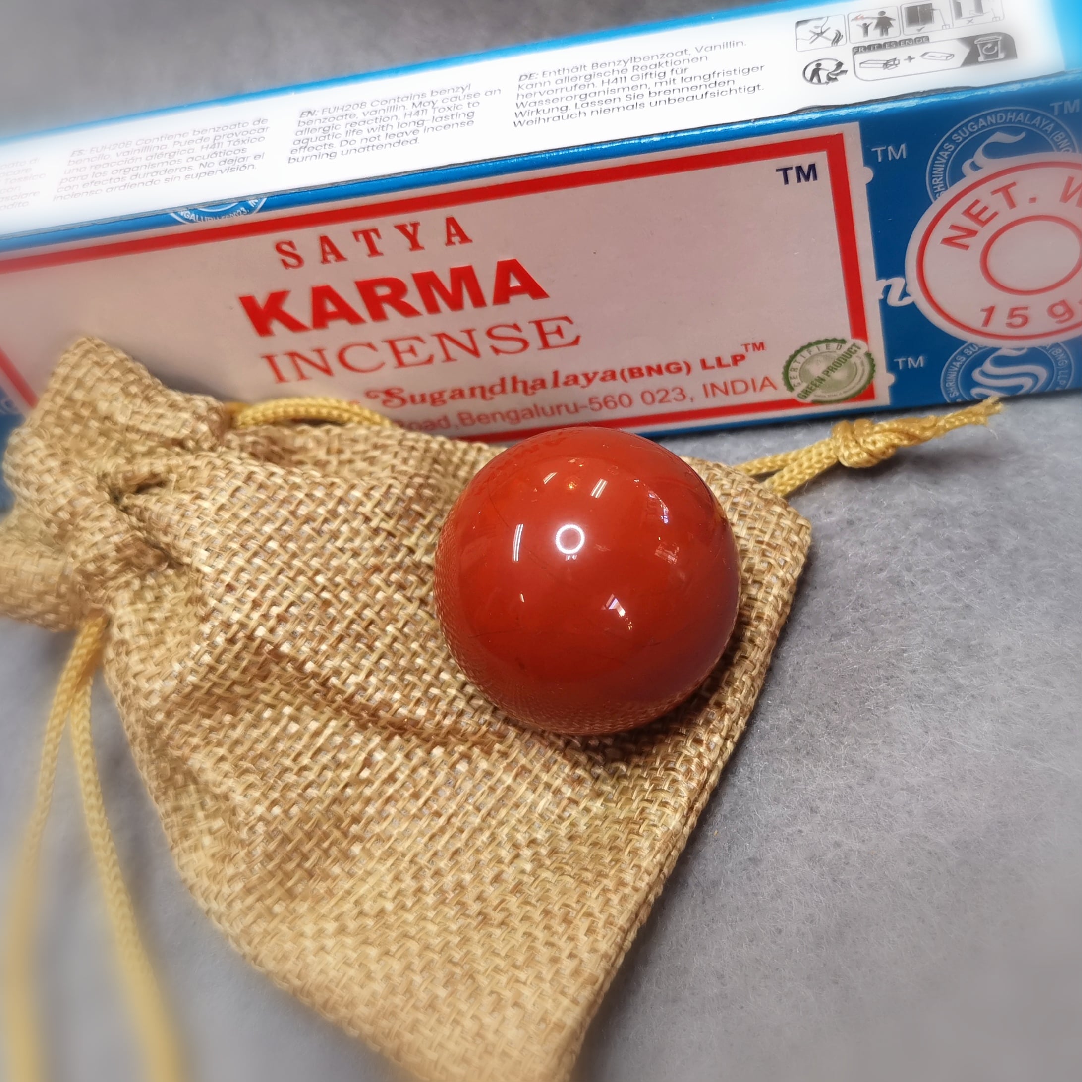 Chakra Edelstein Kugel & Räucherstäbchen Karma Set – geweiht für Klarheit, Erdung & spirituelle Tiefe