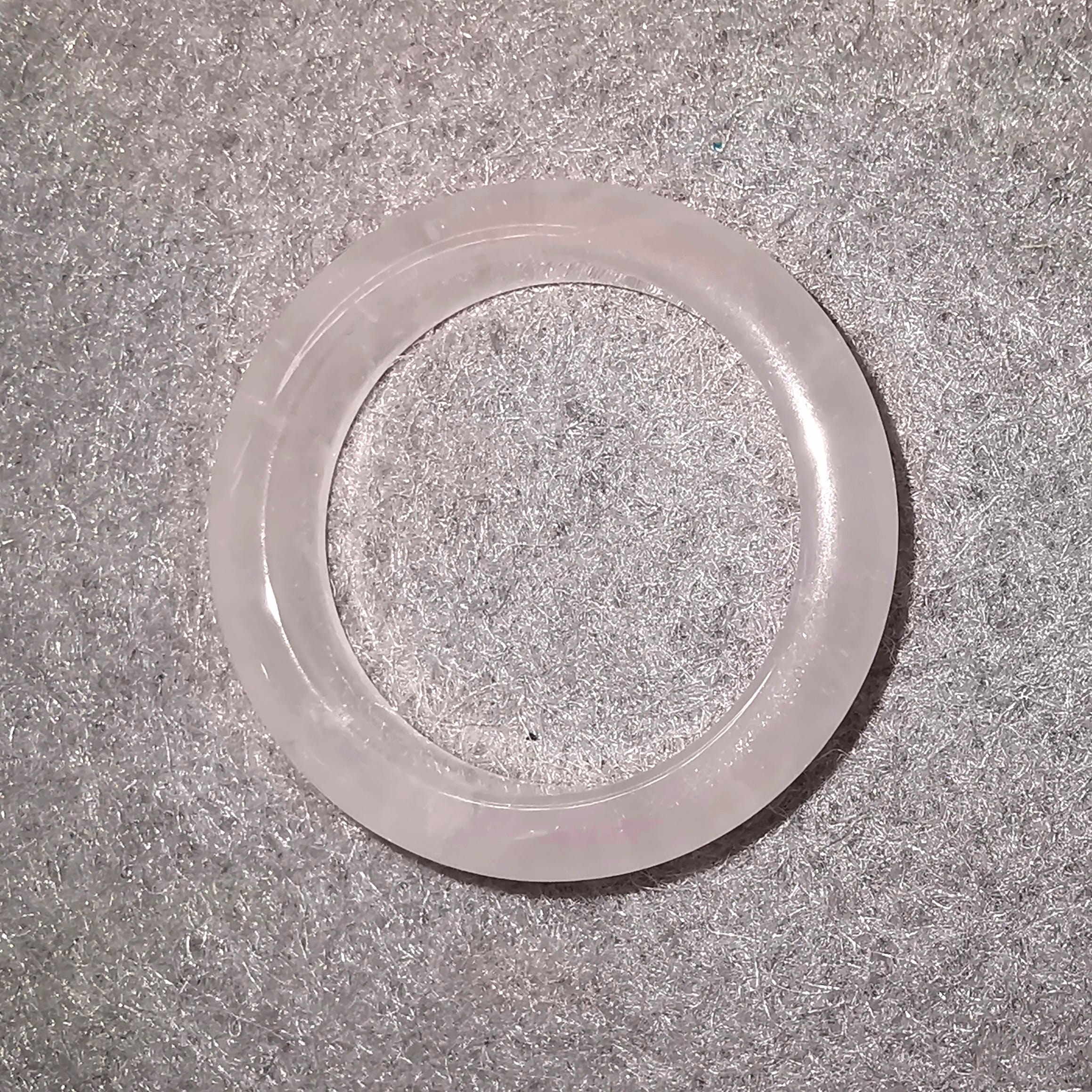 Anillo de cuarzo rosa con piedra curativa: consagrado para el amor y la satisfacción.