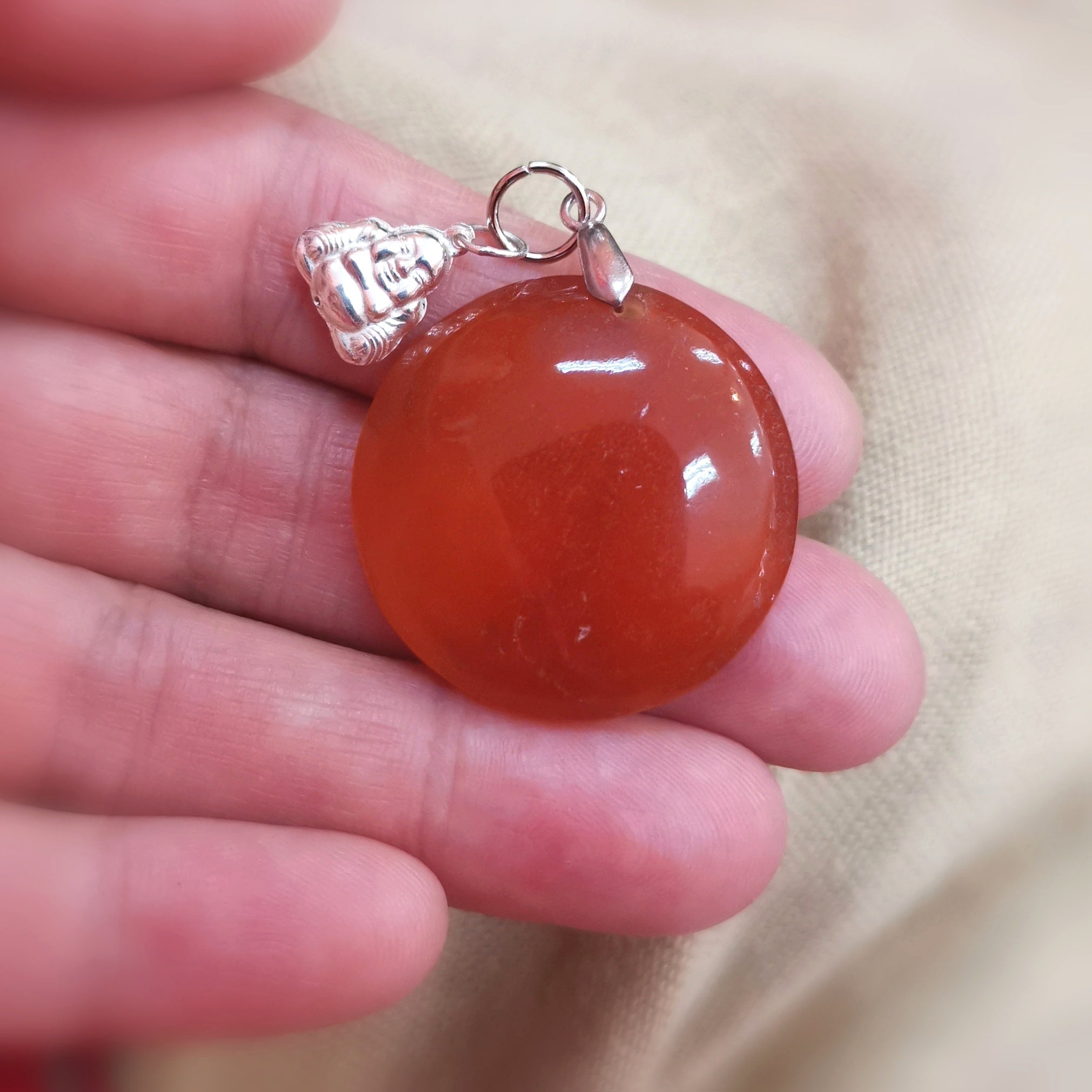 🧡 Carneol Amulett Edelstein Sterlingsilber Anhänger, Bu Dai Glücksbuddha – Lebensfreude, Mut & spirituelle Kraft