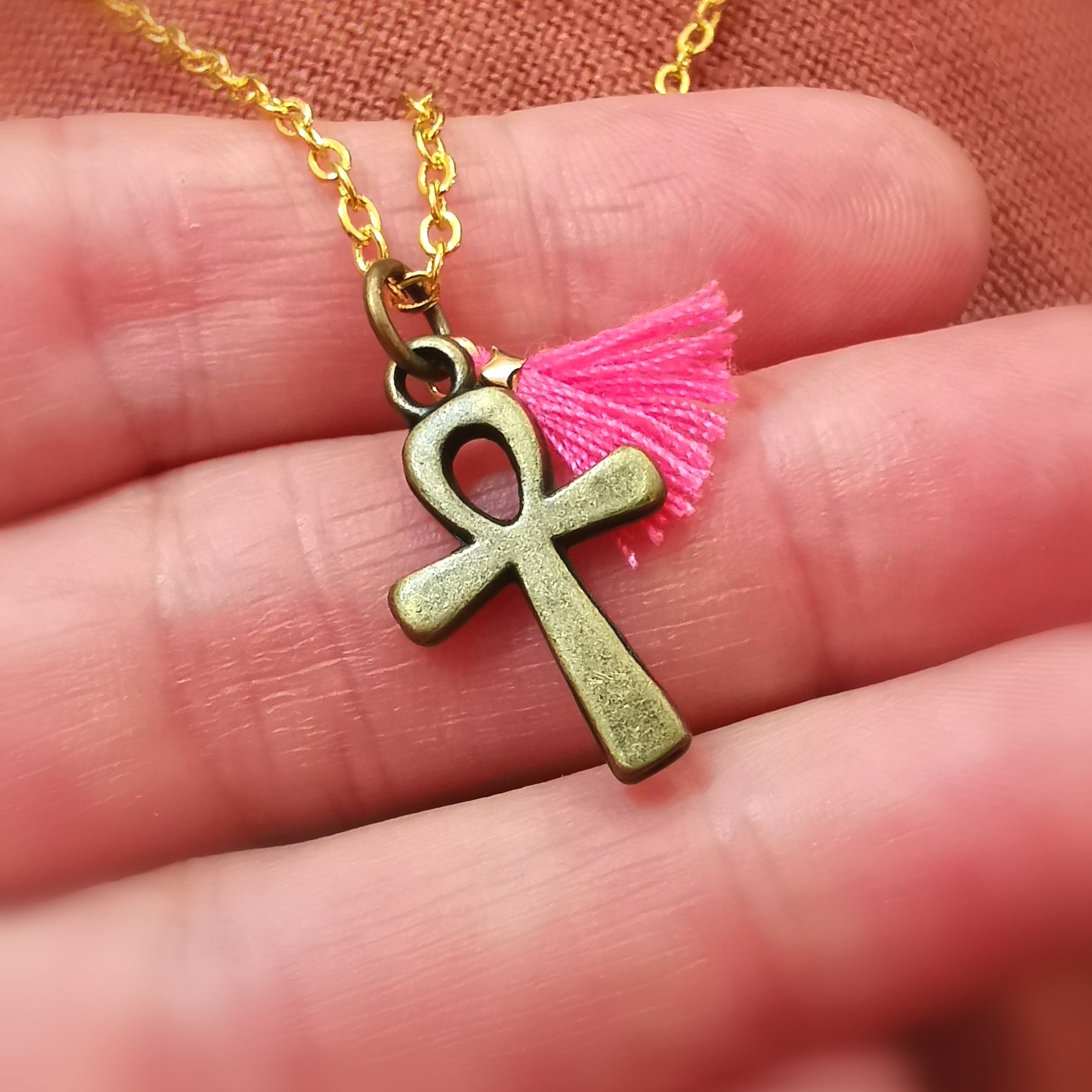 ✝️ Ankh Kreuz Hippie Kette goldfarben pink – geweiht für Harmonie, Schutz & ewiges Leben
