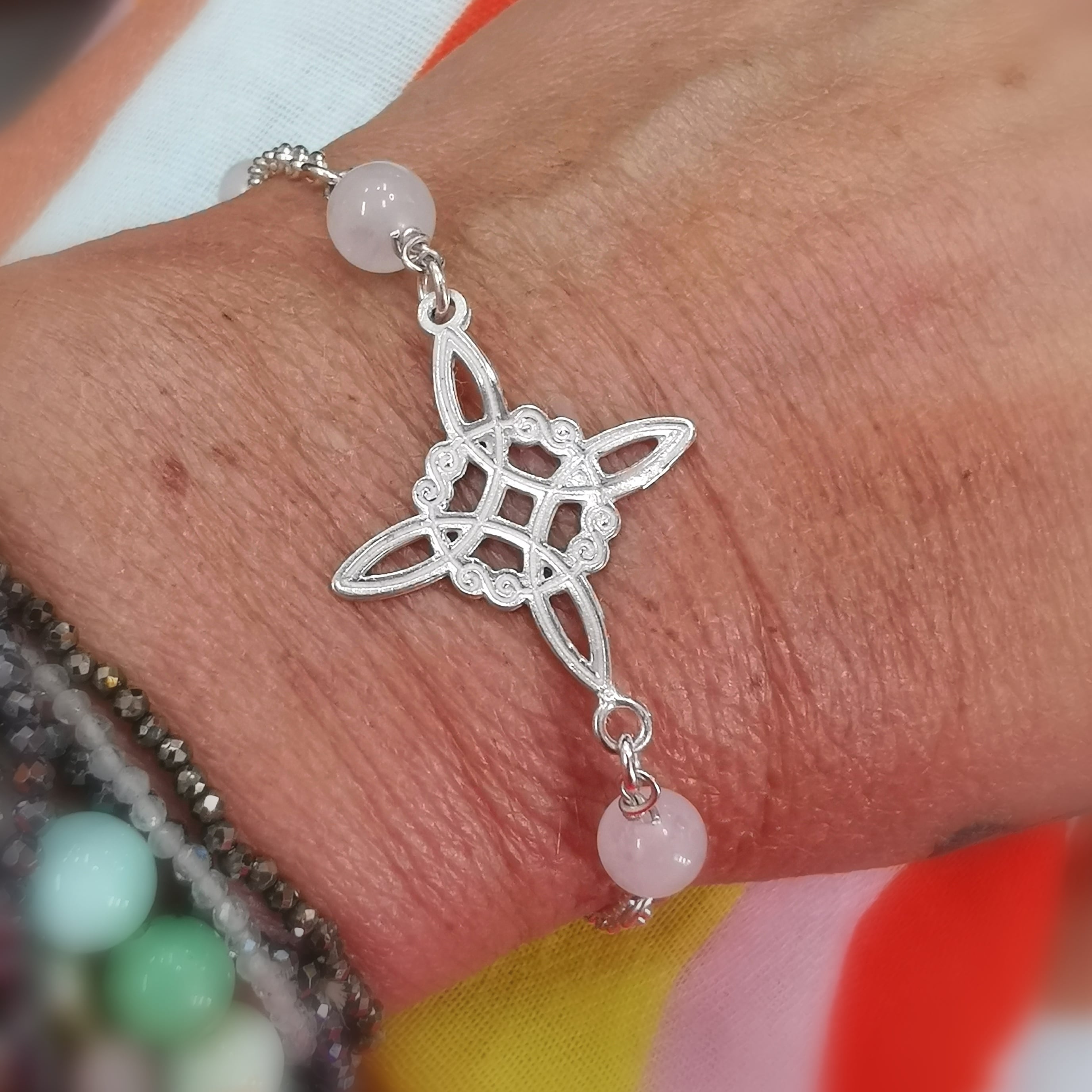 🪄 Hexenknoten Rosenquarz Armband Edelstein Sterlingsilber – geweiht für Schutz, Intuition & weibliche Kraft